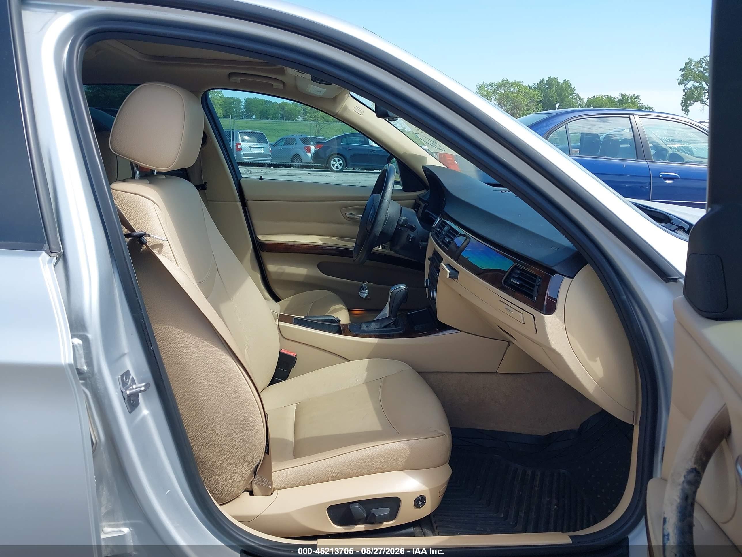 2011 Bmw 328i Xdrive Silver vin: WBAPK7G5XBNN86700