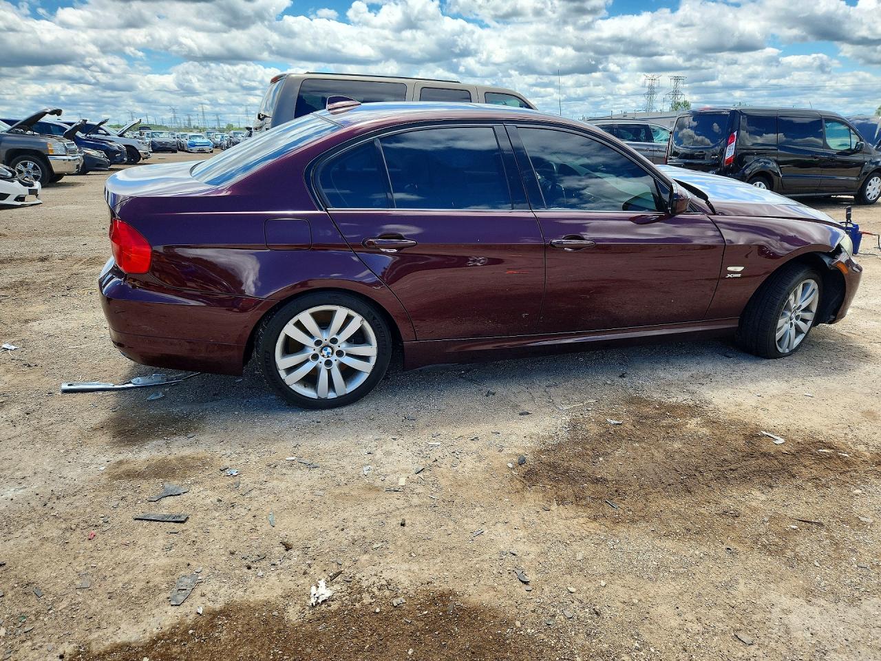 2009 Bmw 335 Xi Burgundy vin: WBAPL335X9A406760