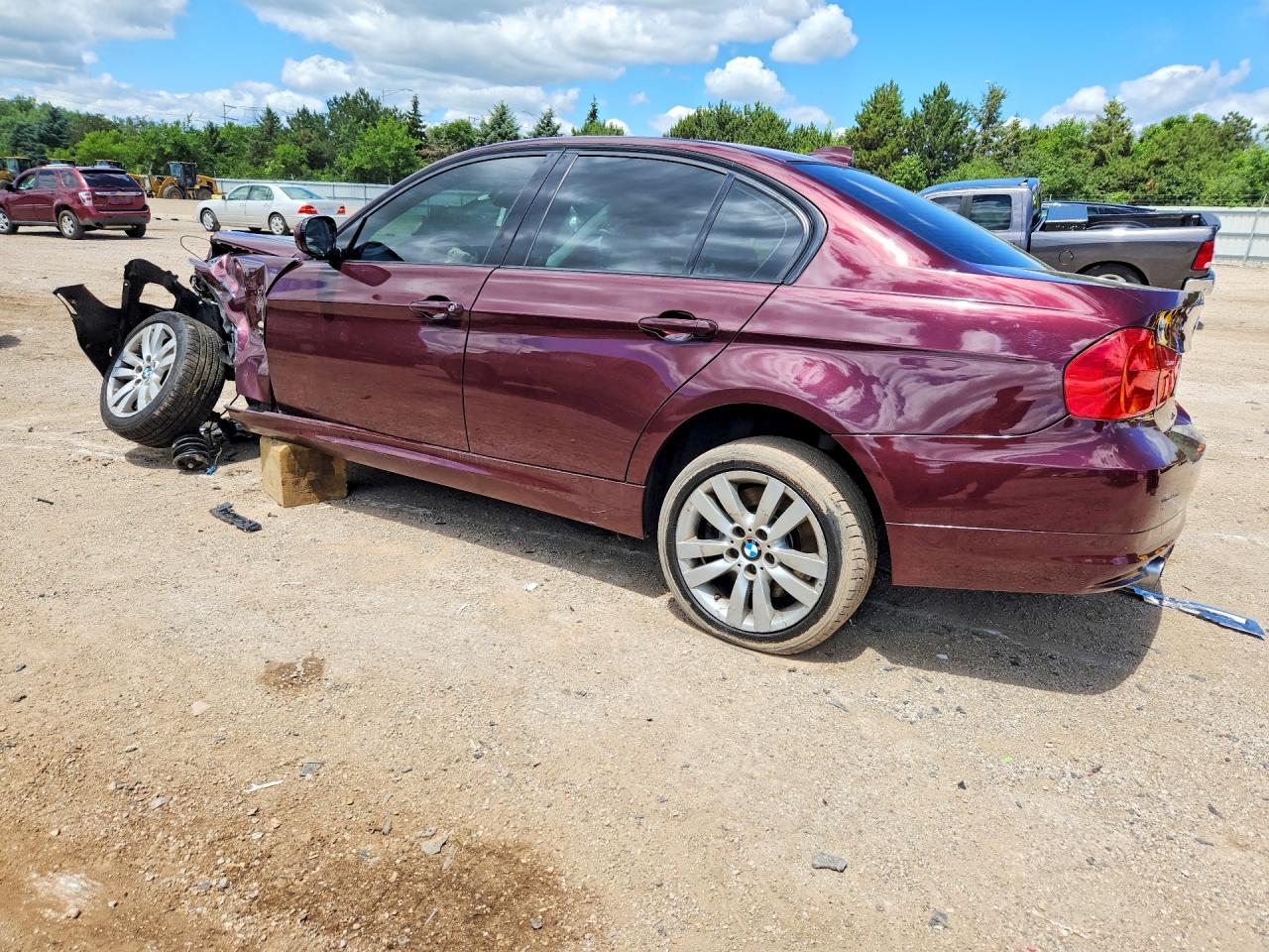 2009 Bmw 335 Xi Burgundy vin: WBAPL335X9A406760