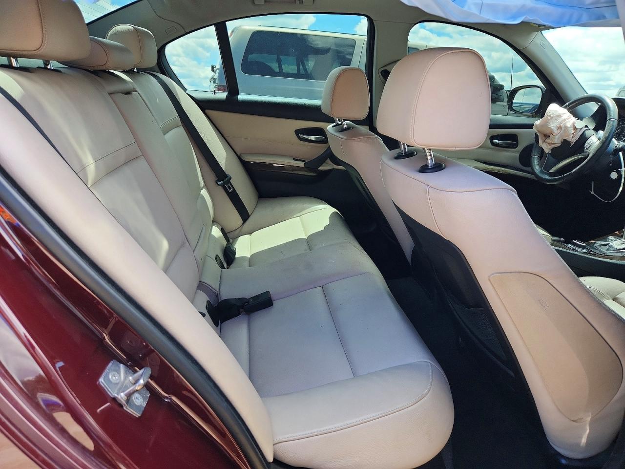 2009 Bmw 335 Xi Burgundy vin: WBAPL335X9A406760