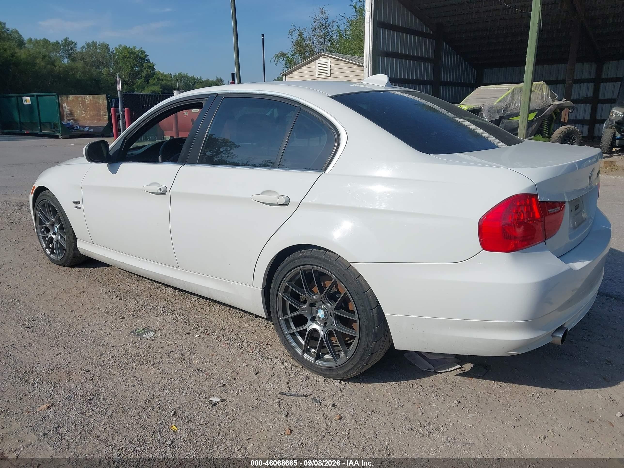 2010 Bmw 335i Xdrive White vin: WBAPL3C51AA407817