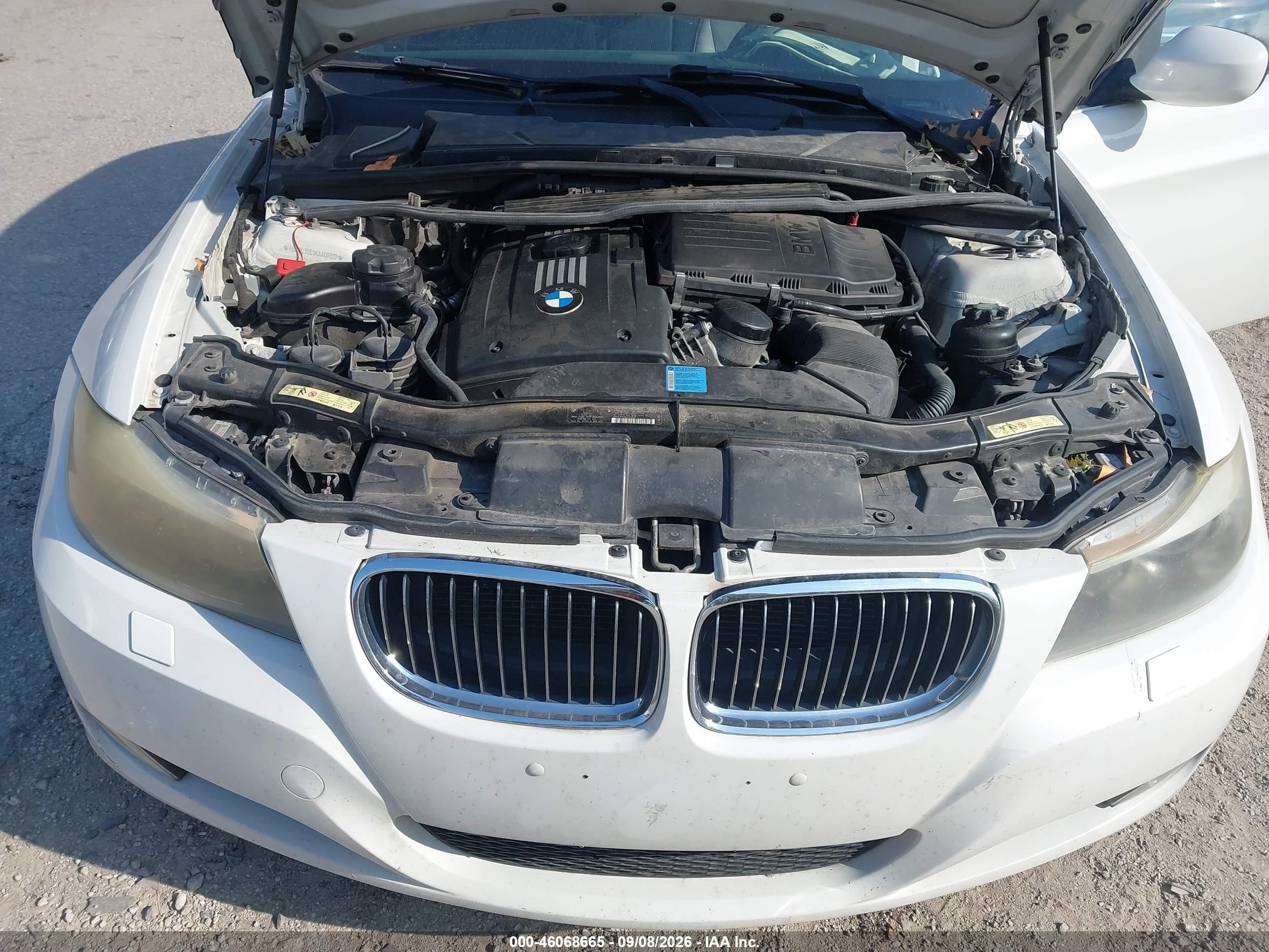 2010 Bmw 335i Xdrive White vin: WBAPL3C51AA407817