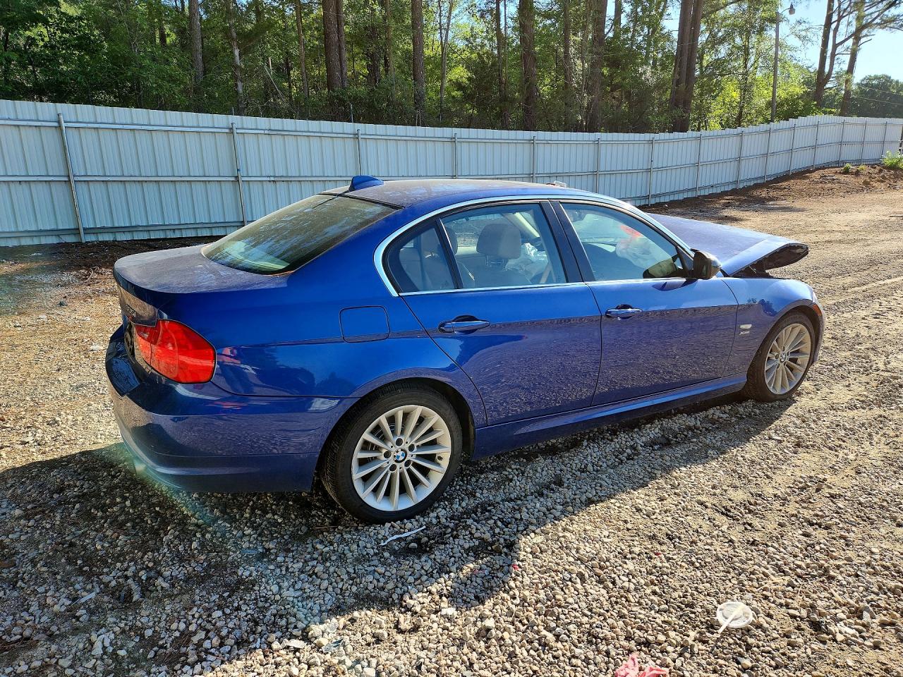 2011 Bmw 335 Xi Blue vin: WBAPL5C50BA918013
