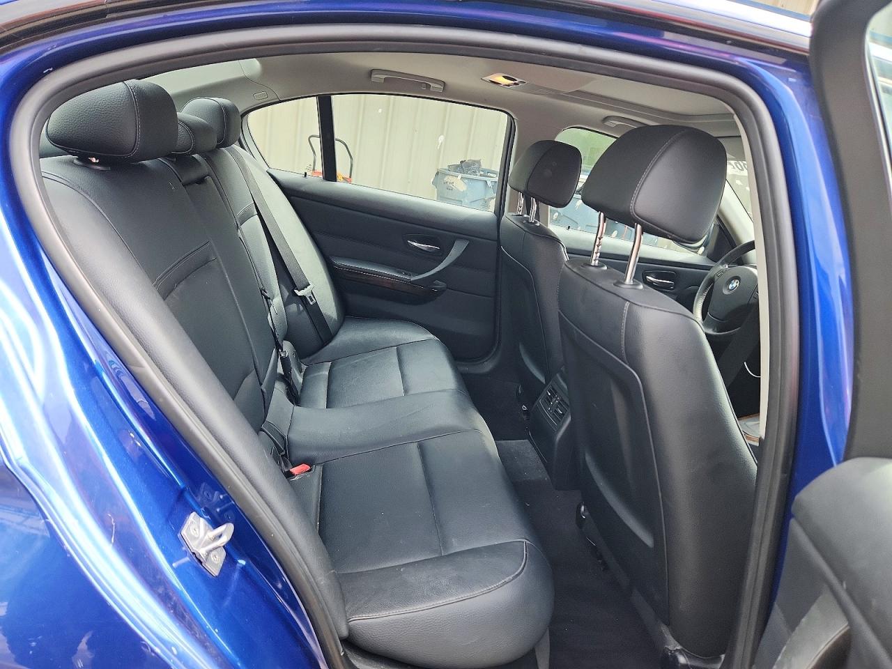 2011 Bmw 335 Xi Blue vin: WBAPL5C54BA918239