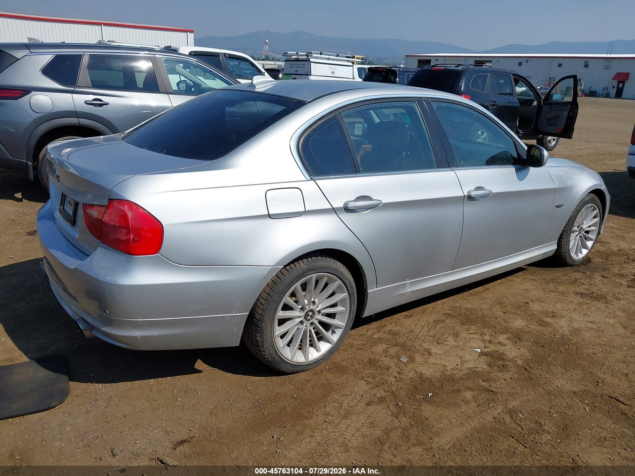 2011 Bmw 335i Xdrive Silver vin: WBAPL5C55BA919366