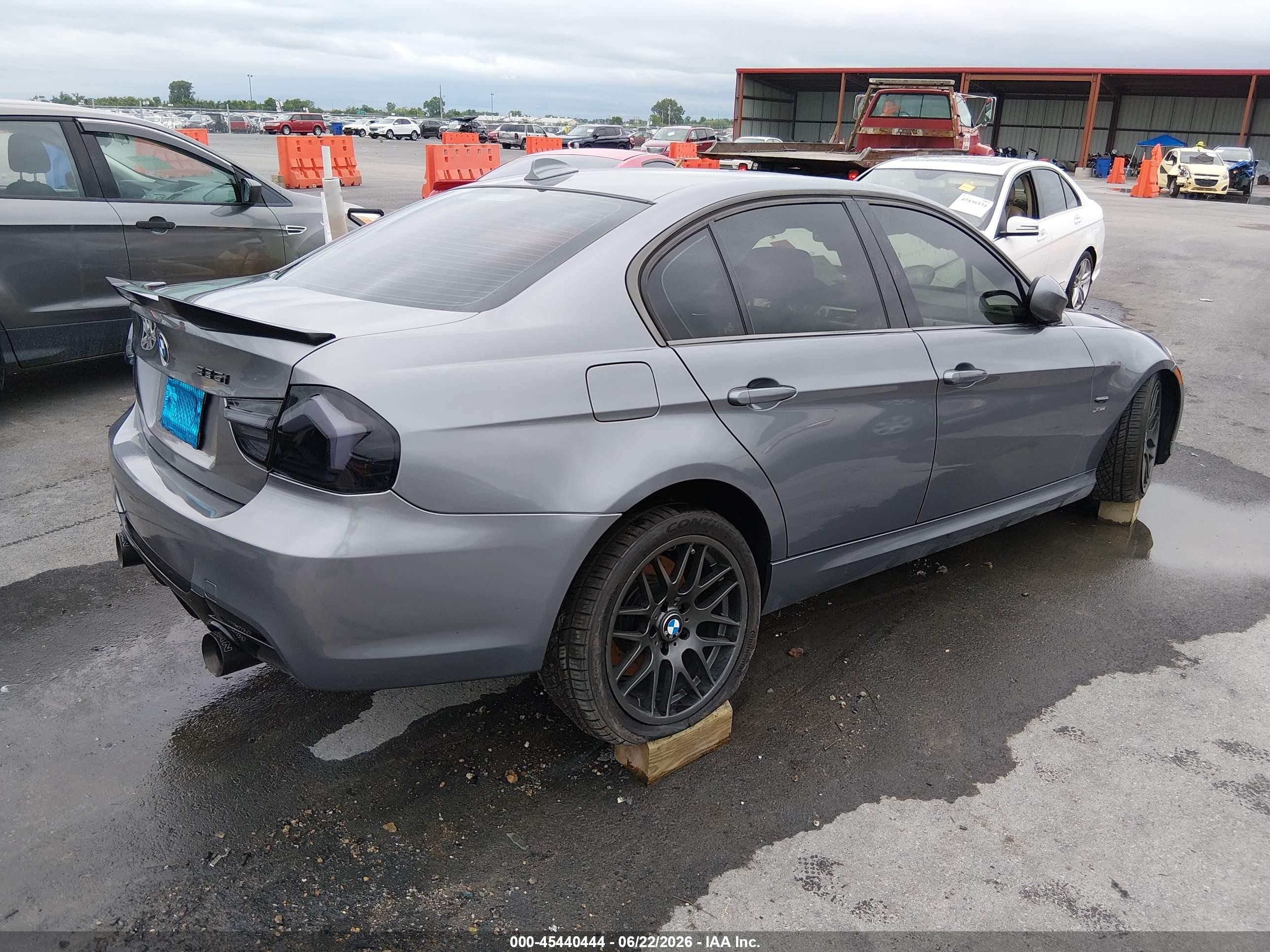 2011 Bmw 335i Xdrive Gray vin: WBAPL5C56BA919716