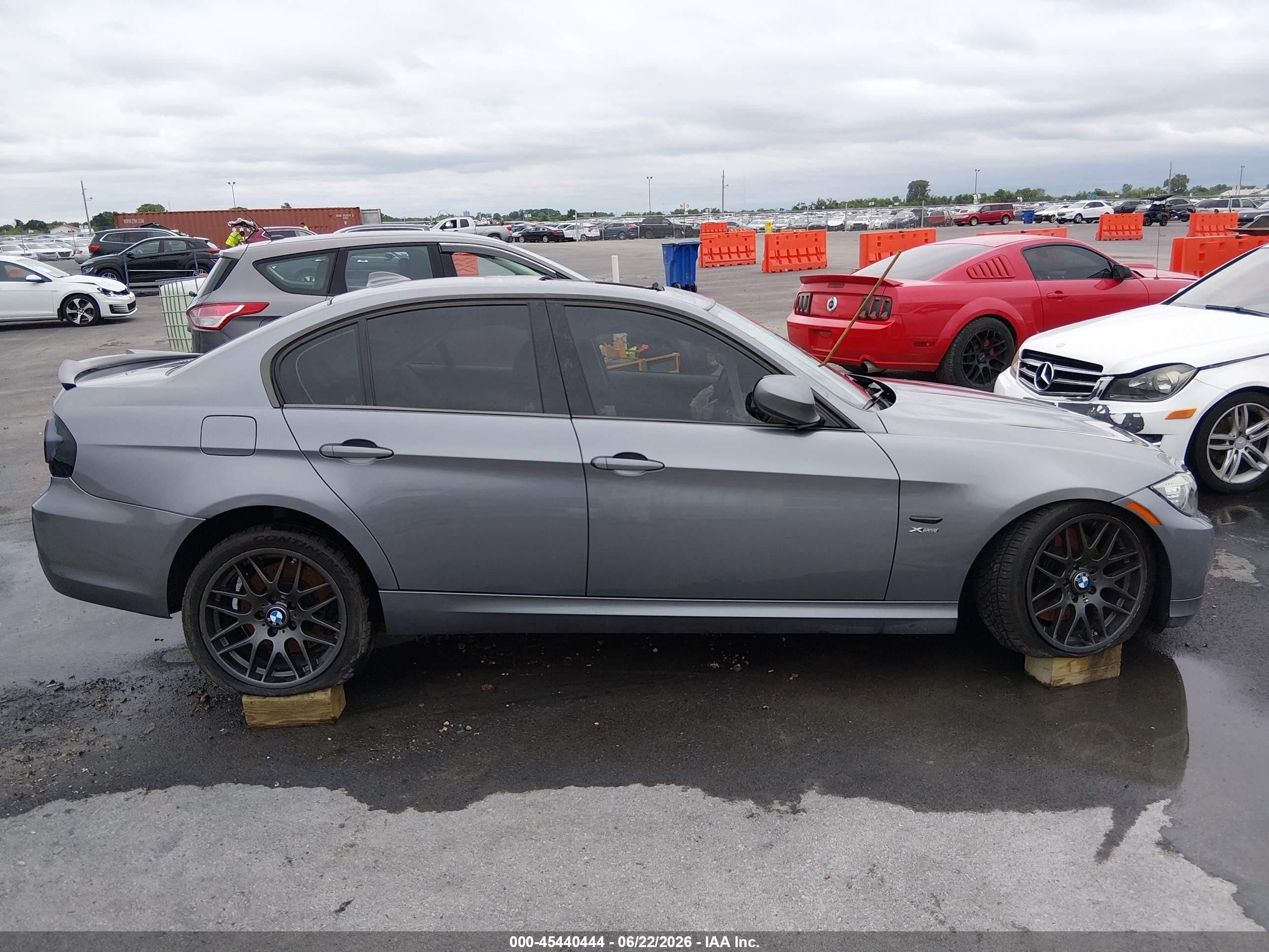 2011 Bmw 335i Xdrive Gray vin: WBAPL5C56BA919716