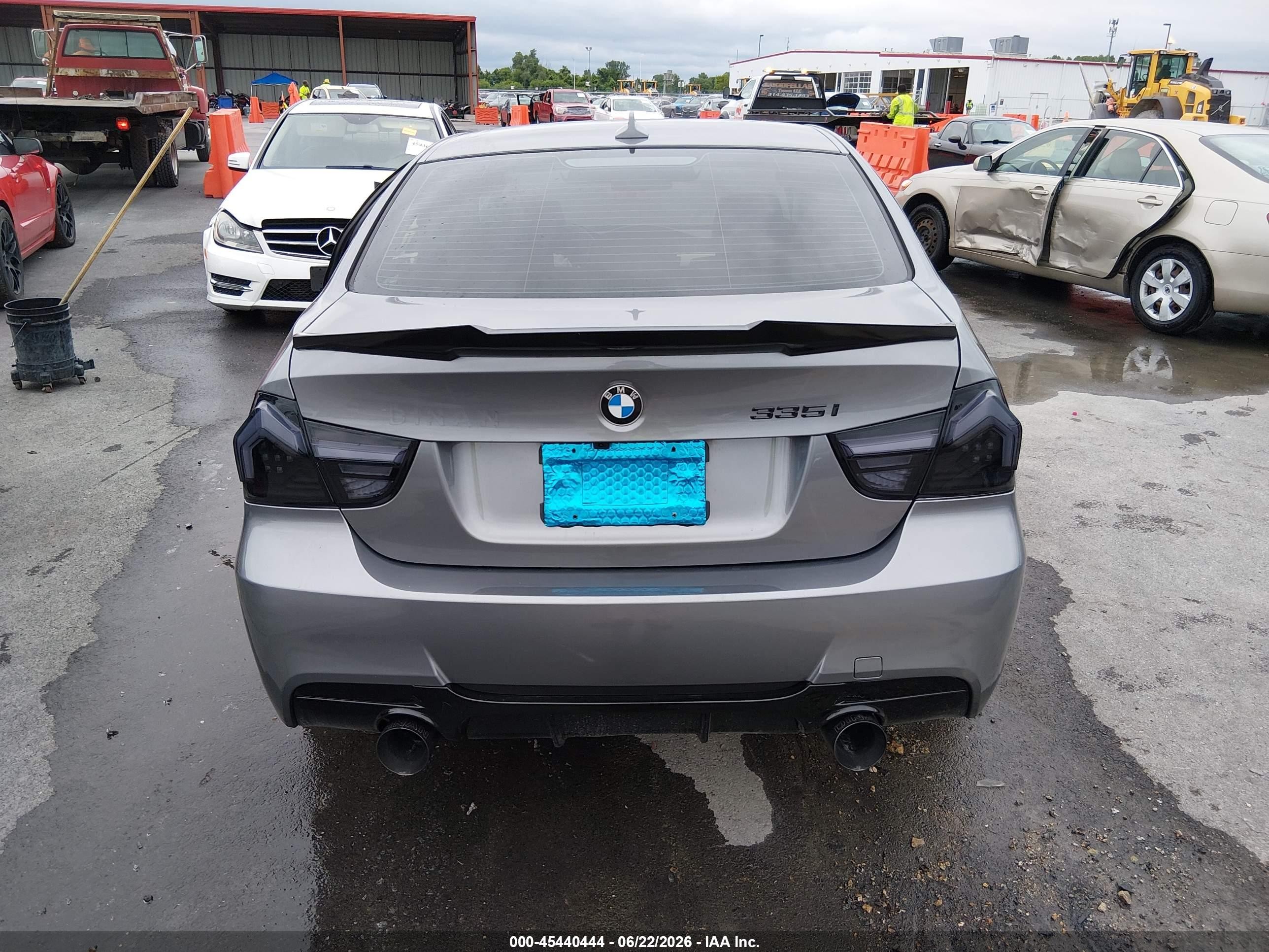 2011 Bmw 335i Xdrive Gray vin: WBAPL5C56BA919716