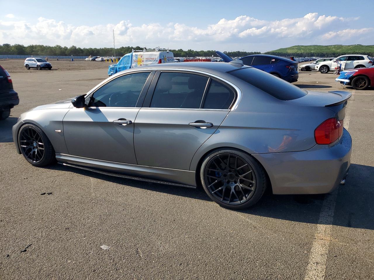 2011 Bmw 335 Xi Gray vin: WBAPL5C56BA920400