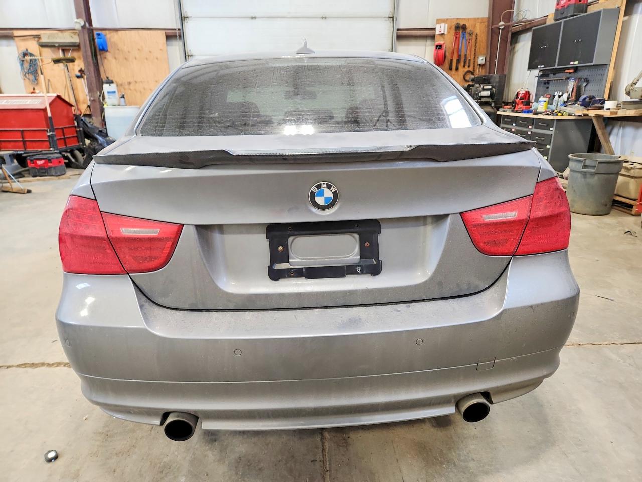 2011 Bmw 335 Xi Серый vin: WBAPL5C56BA921689