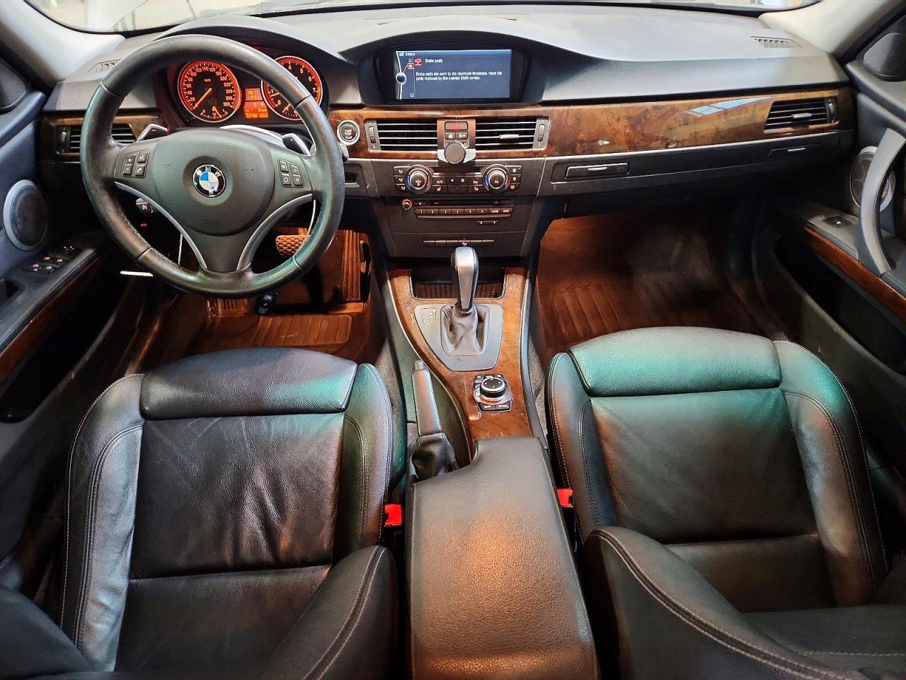 2011 Bmw 335 Xi Серый vin: WBAPL5C56BA921689
