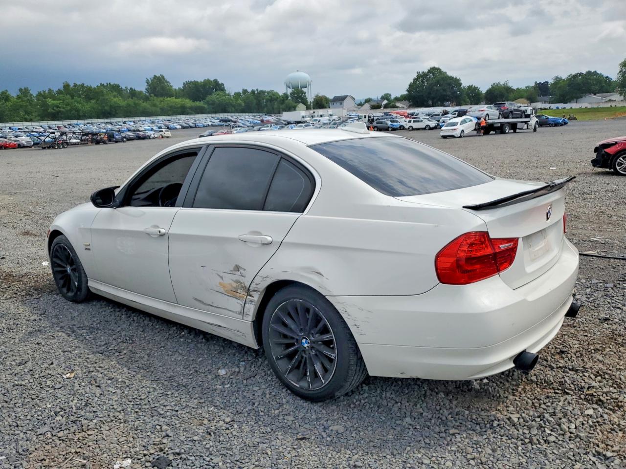 2011 Bmw 335 Xi White vin: WBAPL5C57BA917411