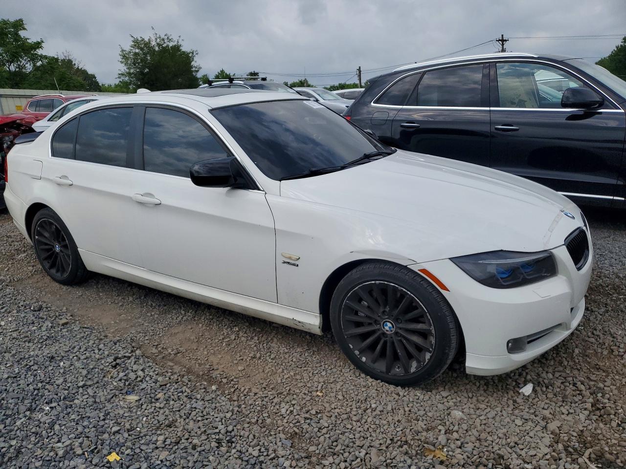 2011 Bmw 335 Xi White vin: WBAPL5C57BA917411