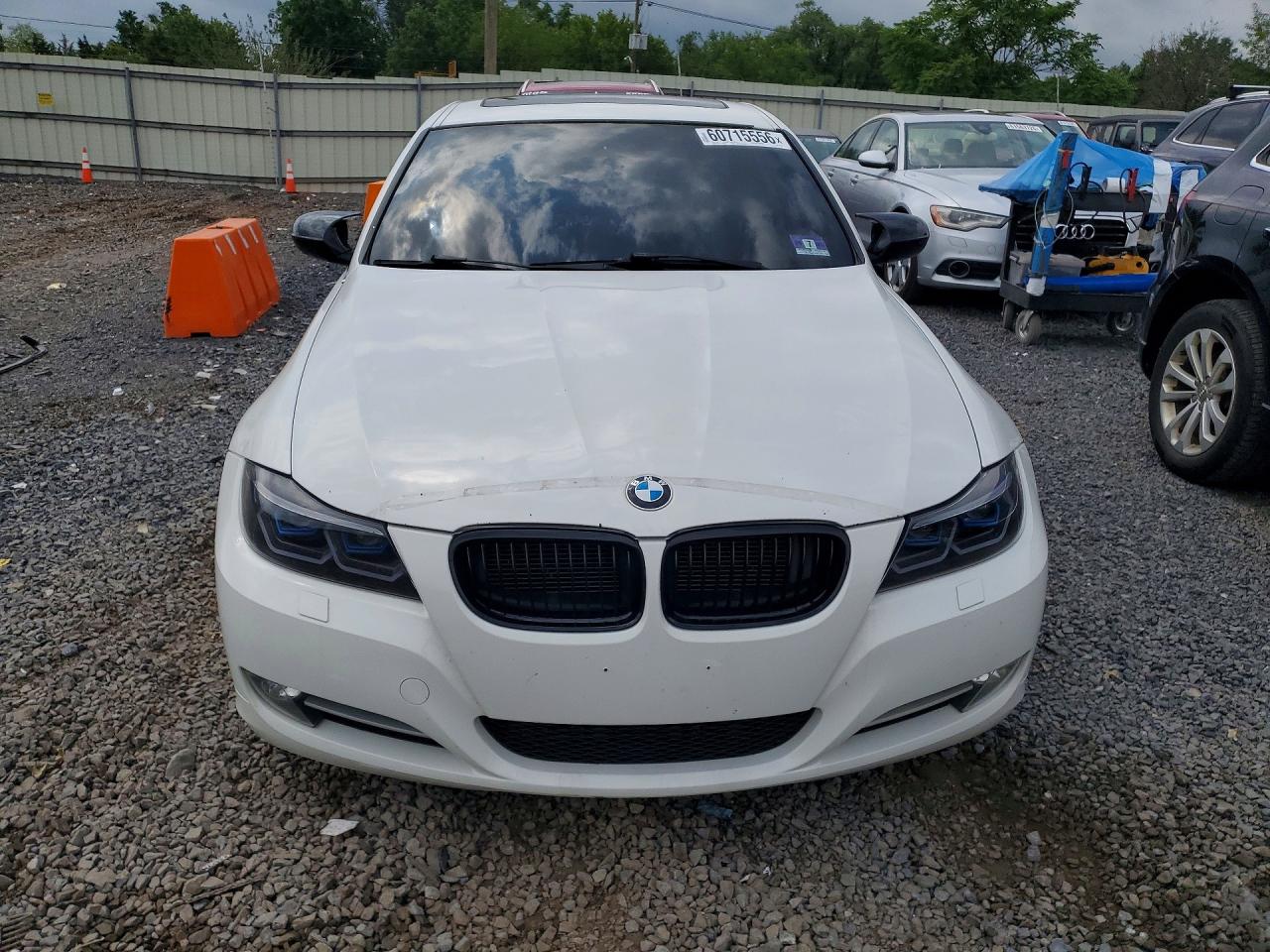 2011 Bmw 335 Xi White vin: WBAPL5C57BA917411