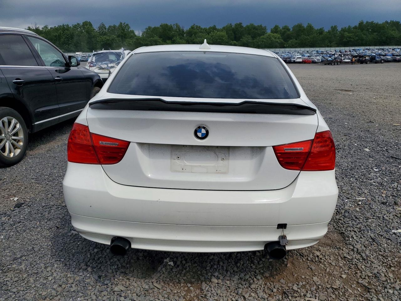 2011 Bmw 335 Xi White vin: WBAPL5C57BA917411
