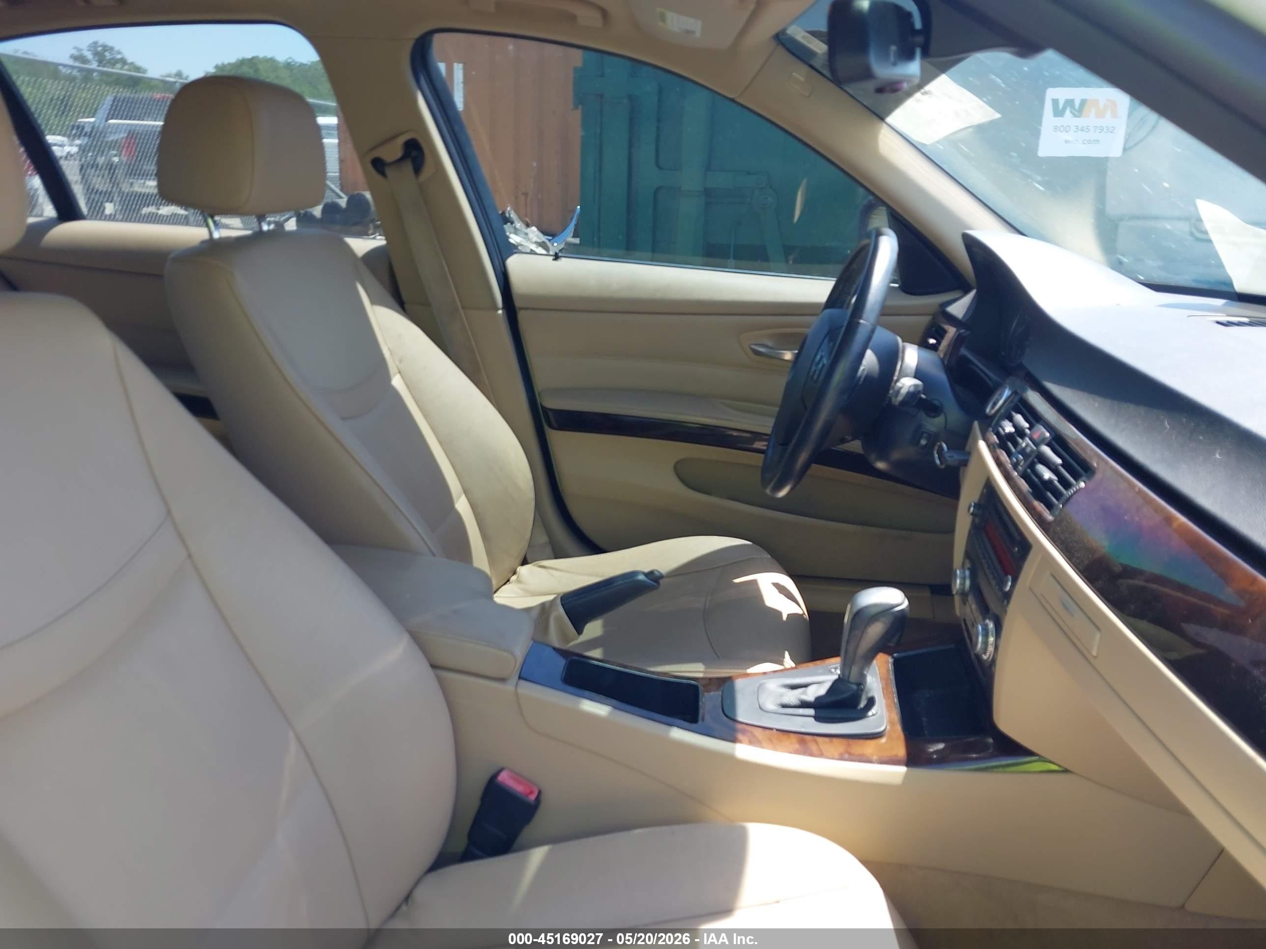 2011 Bmw 335i Xdrive White vin: WBAPL5C58BA918633