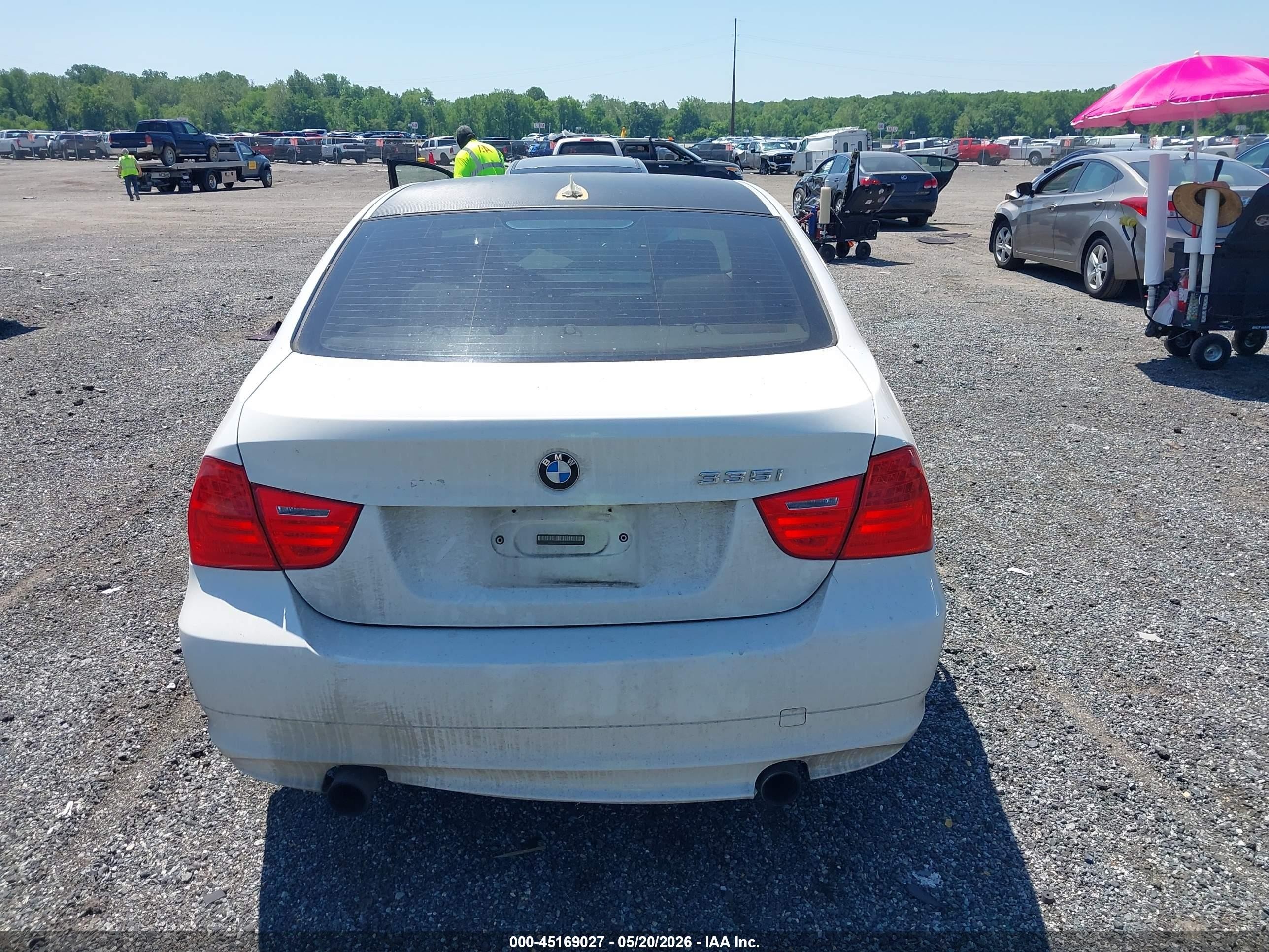 2011 Bmw 335i Xdrive White vin: WBAPL5C58BA918633
