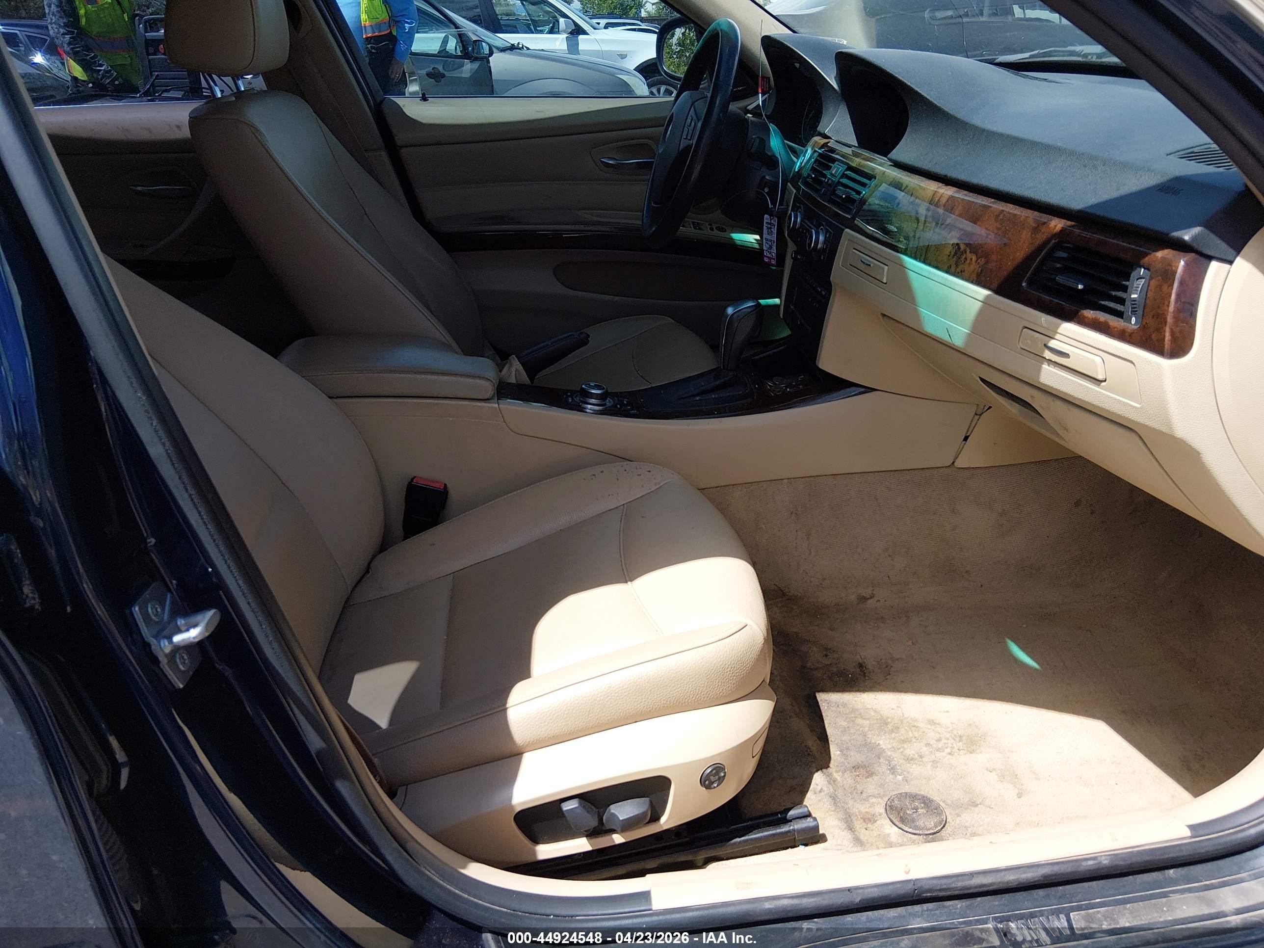 2011 Bmw 335i Xdrive Blue vin: WBAPL5C58BA921743