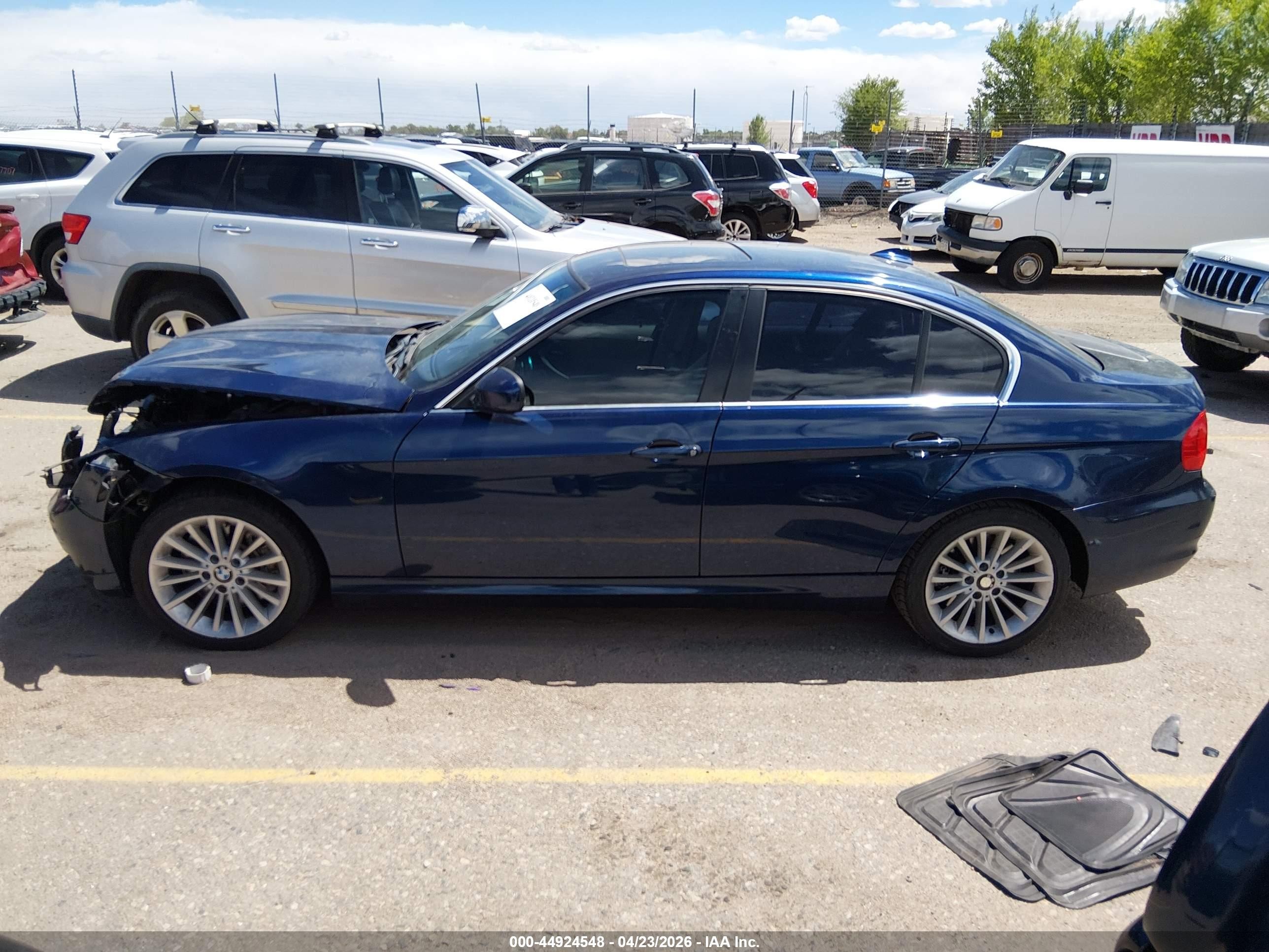 2011 Bmw 335i Xdrive Blue vin: WBAPL5C58BA921743