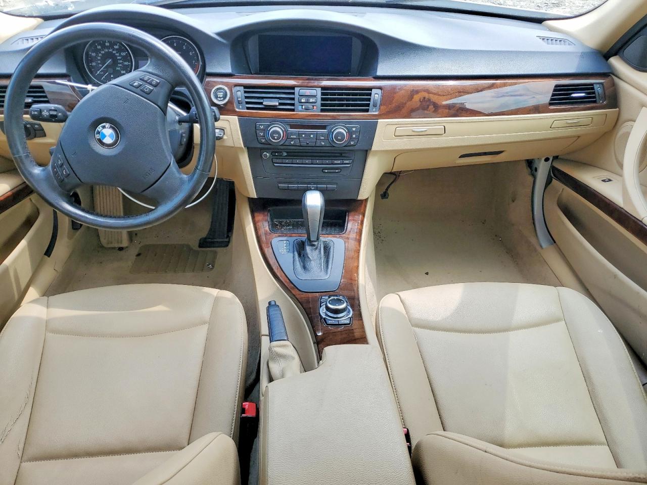 2011 Bmw 335 Xi White vin: WBAPL5C59BA920312