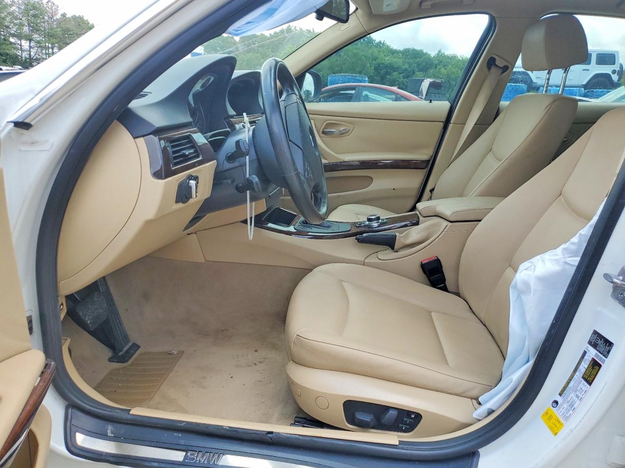 2011 Bmw 335 Xi White vin: WBAPL5C59BA920312