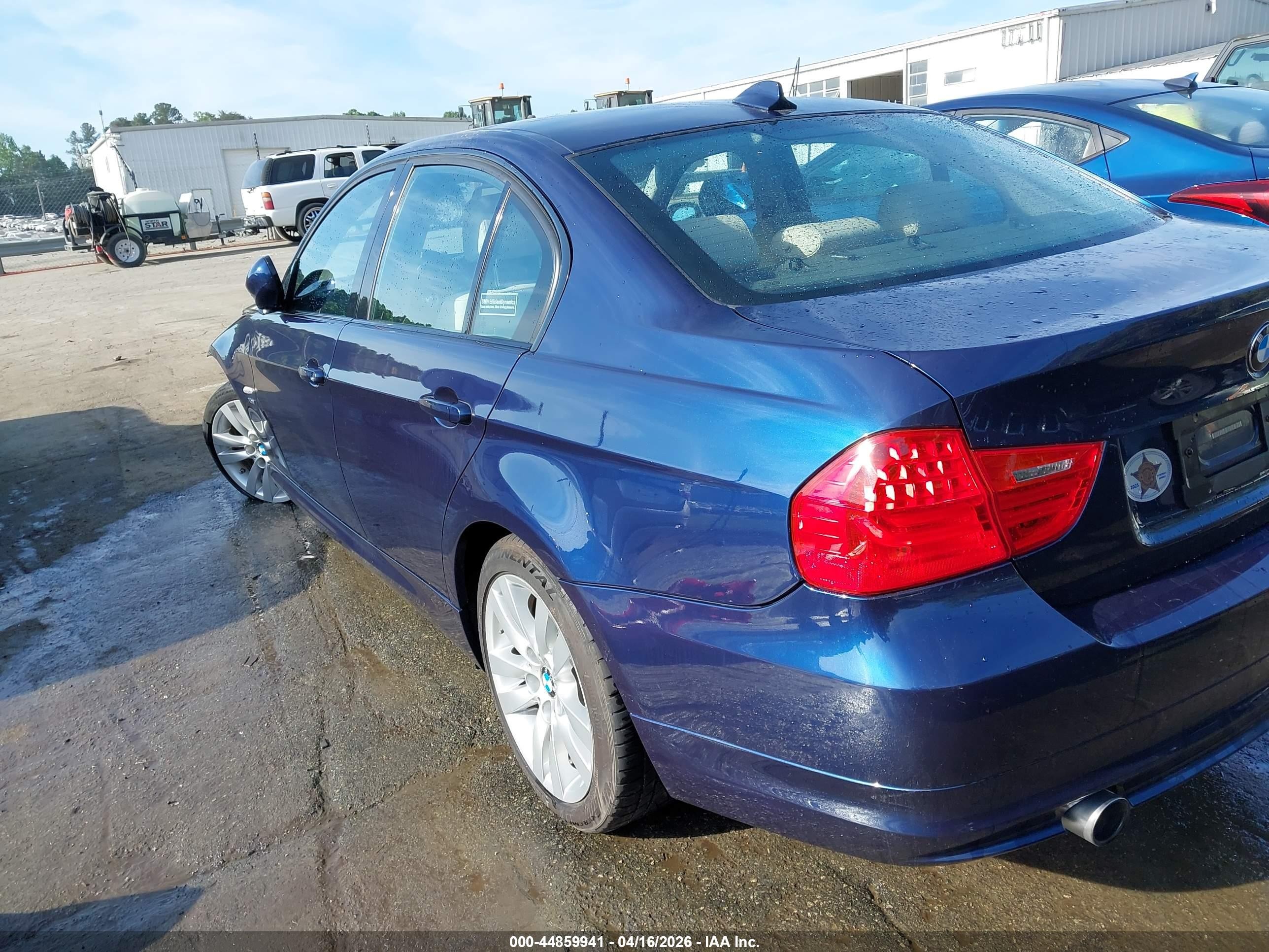2011 Bmw 335i Xdrive Blue vin: WBAPL5G50BNN23039