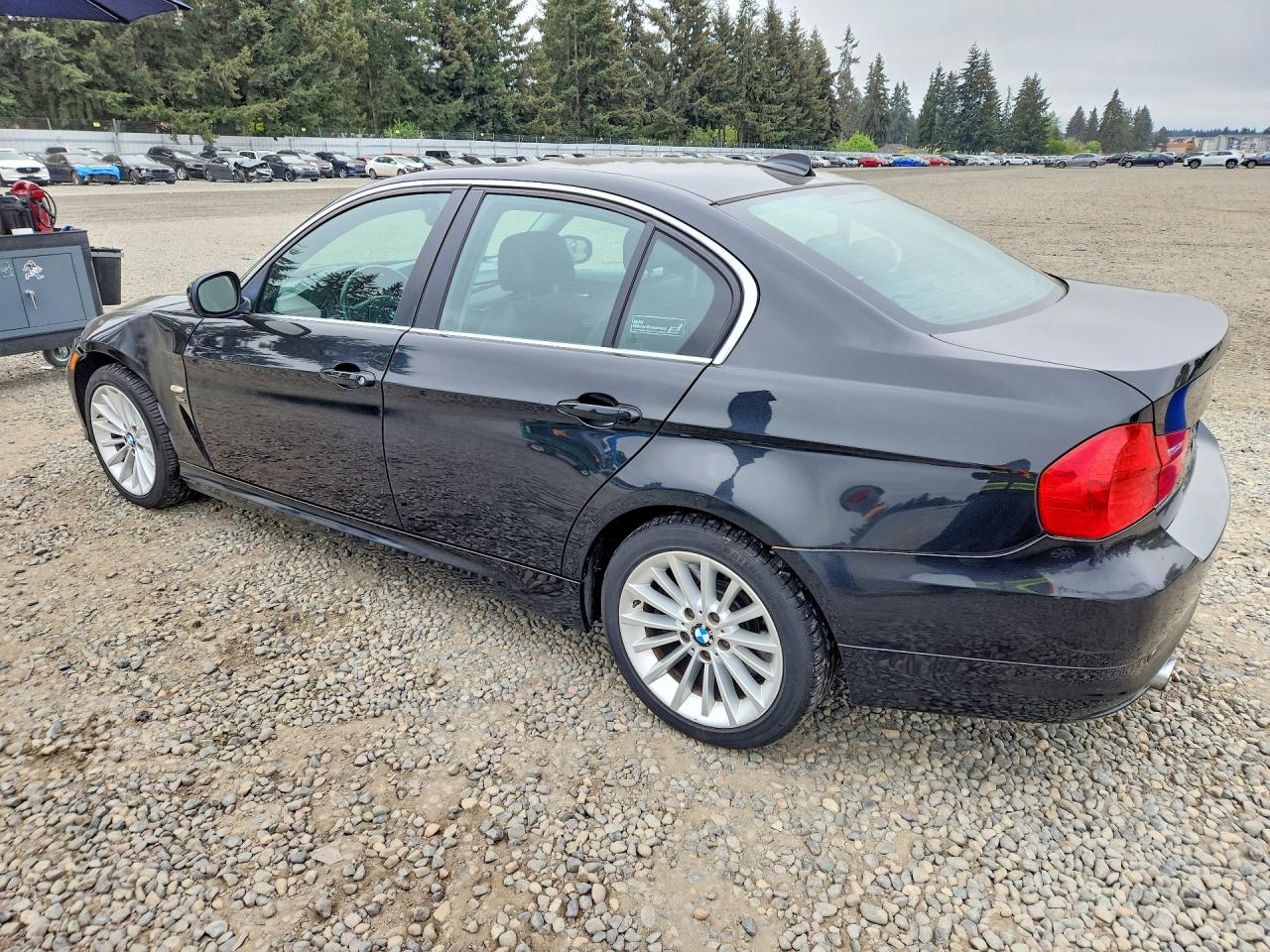 2011 Bmw 335 Xi Черный vin: WBAPL5G58BNN22222