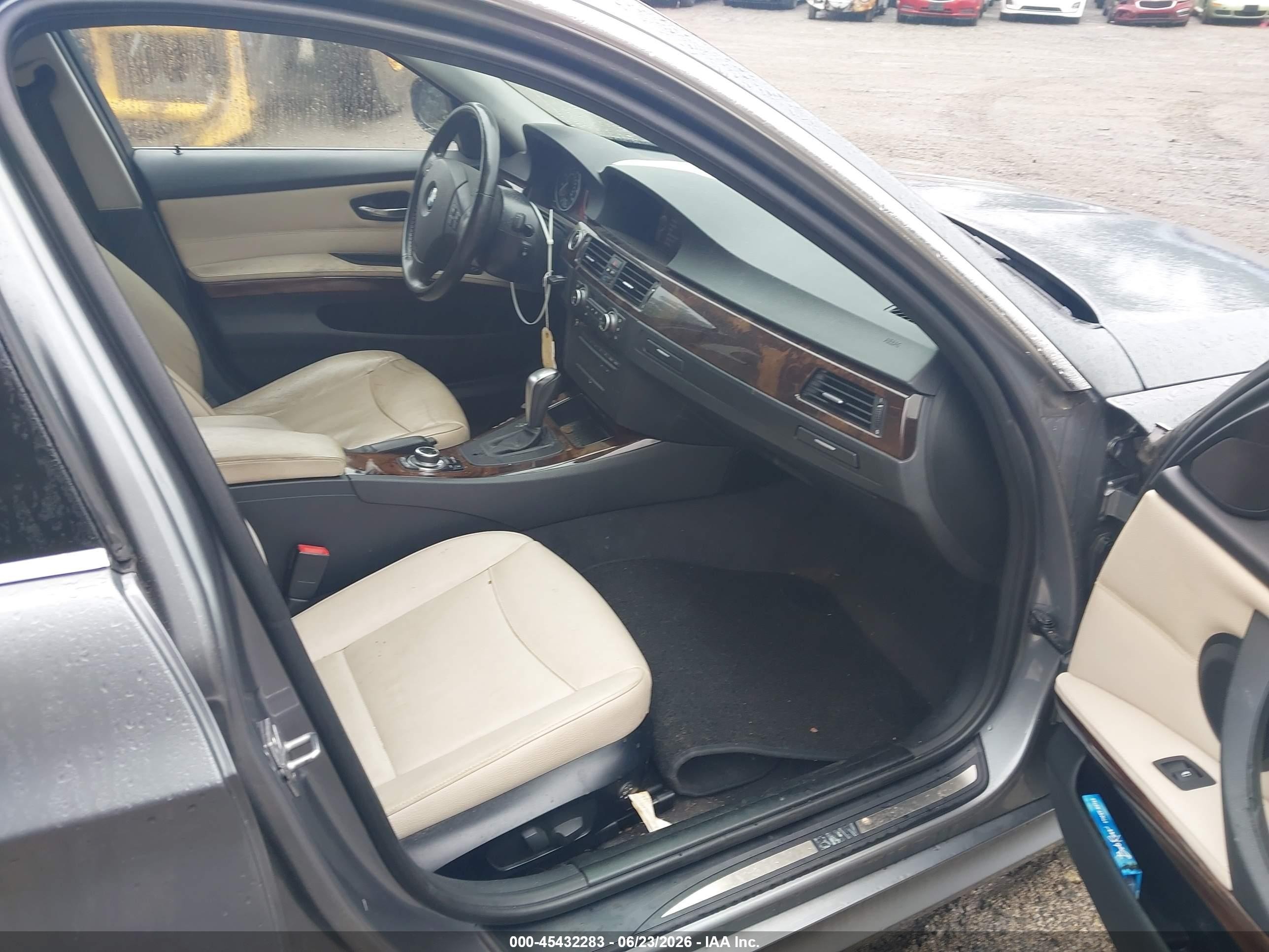 2011 Bmw 335i Xdrive Серый vin: WBAPL5G59BNN21936