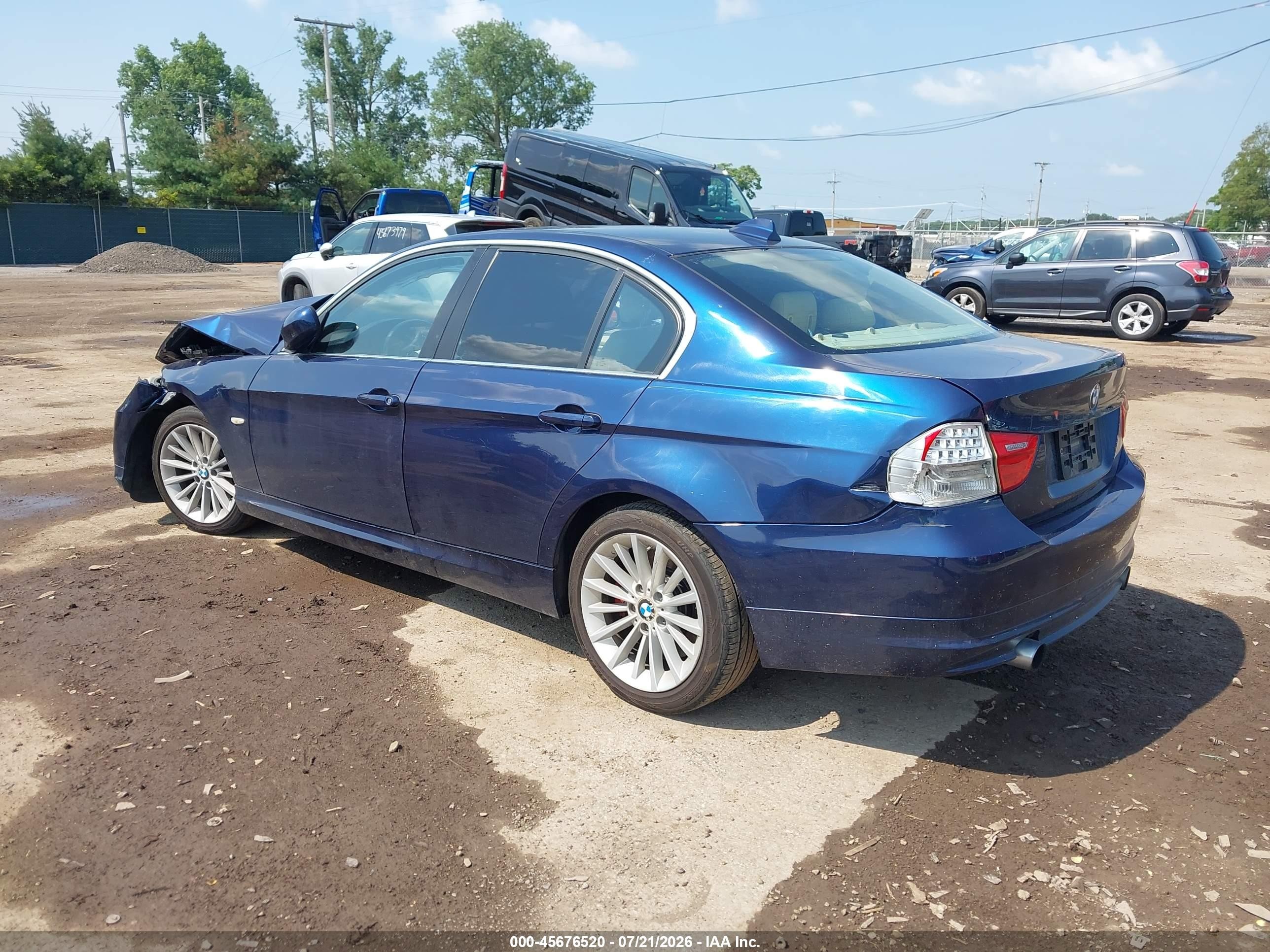 2011 Bmw 335i   Blue vin: WBAPM5C50BE576259