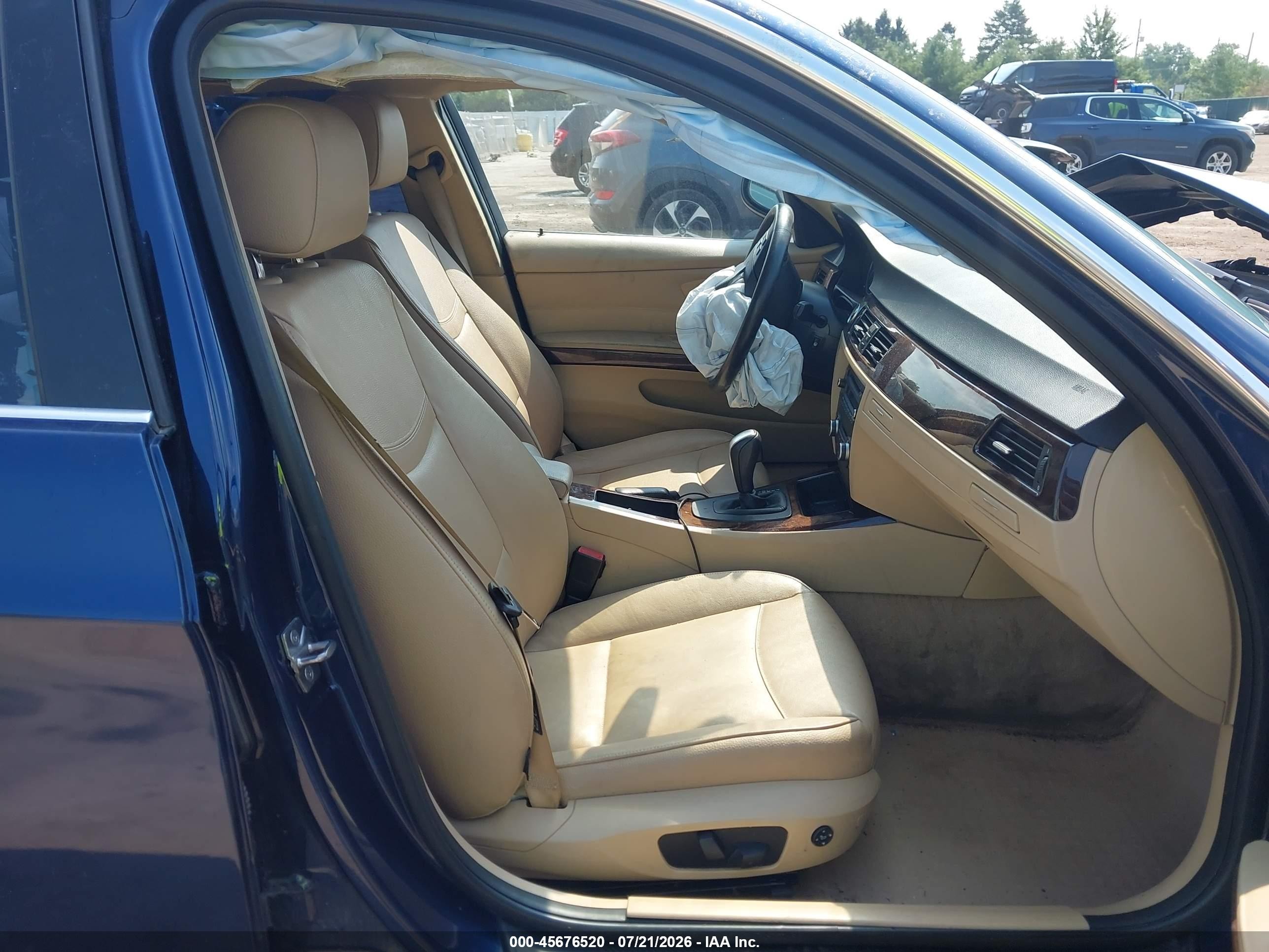 2011 Bmw 335i   Blue vin: WBAPM5C50BE576259