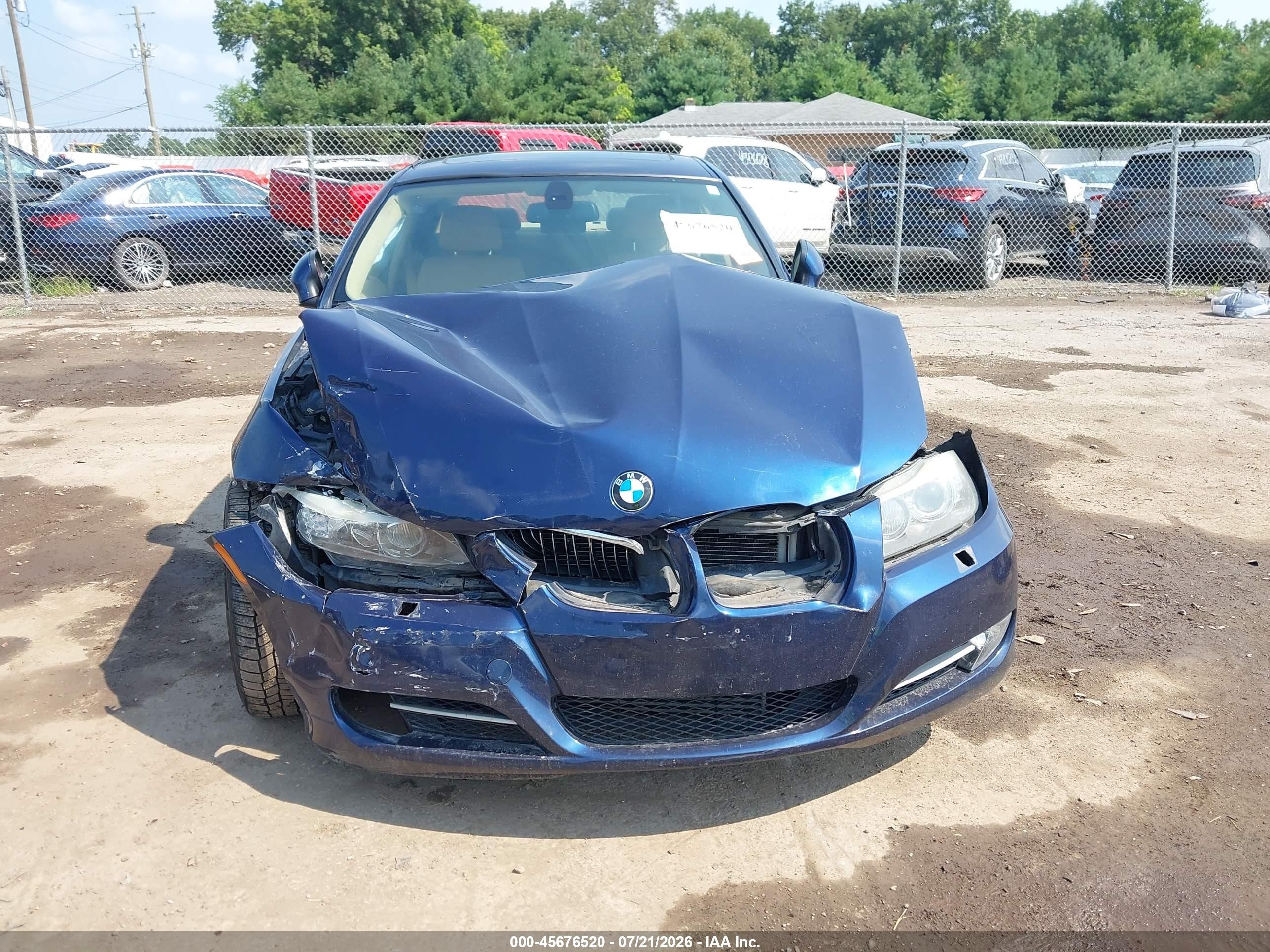 2011 Bmw 335i   Blue vin: WBAPM5C50BE576259
