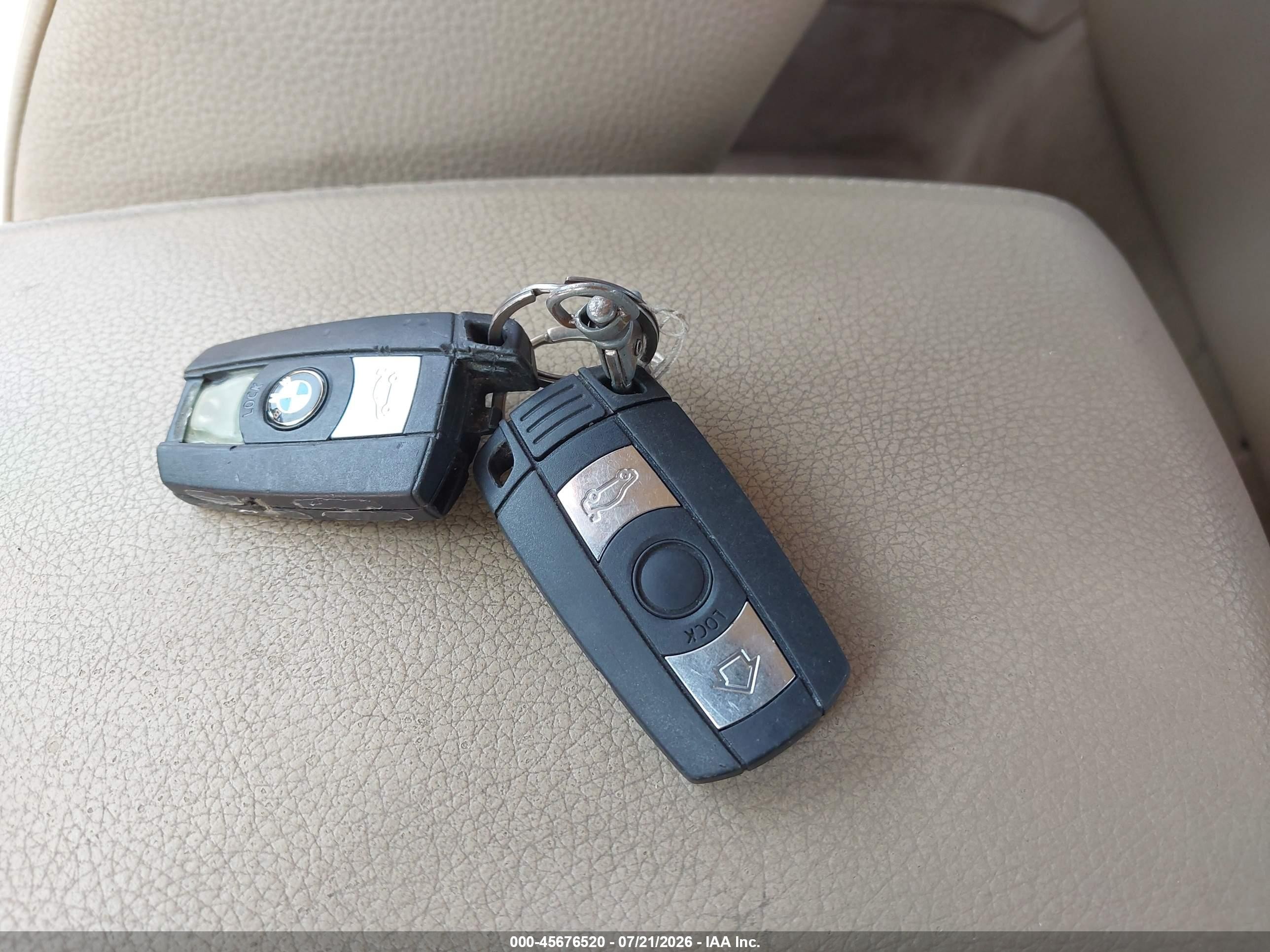 2011 Bmw 335i   Blue vin: WBAPM5C50BE576259