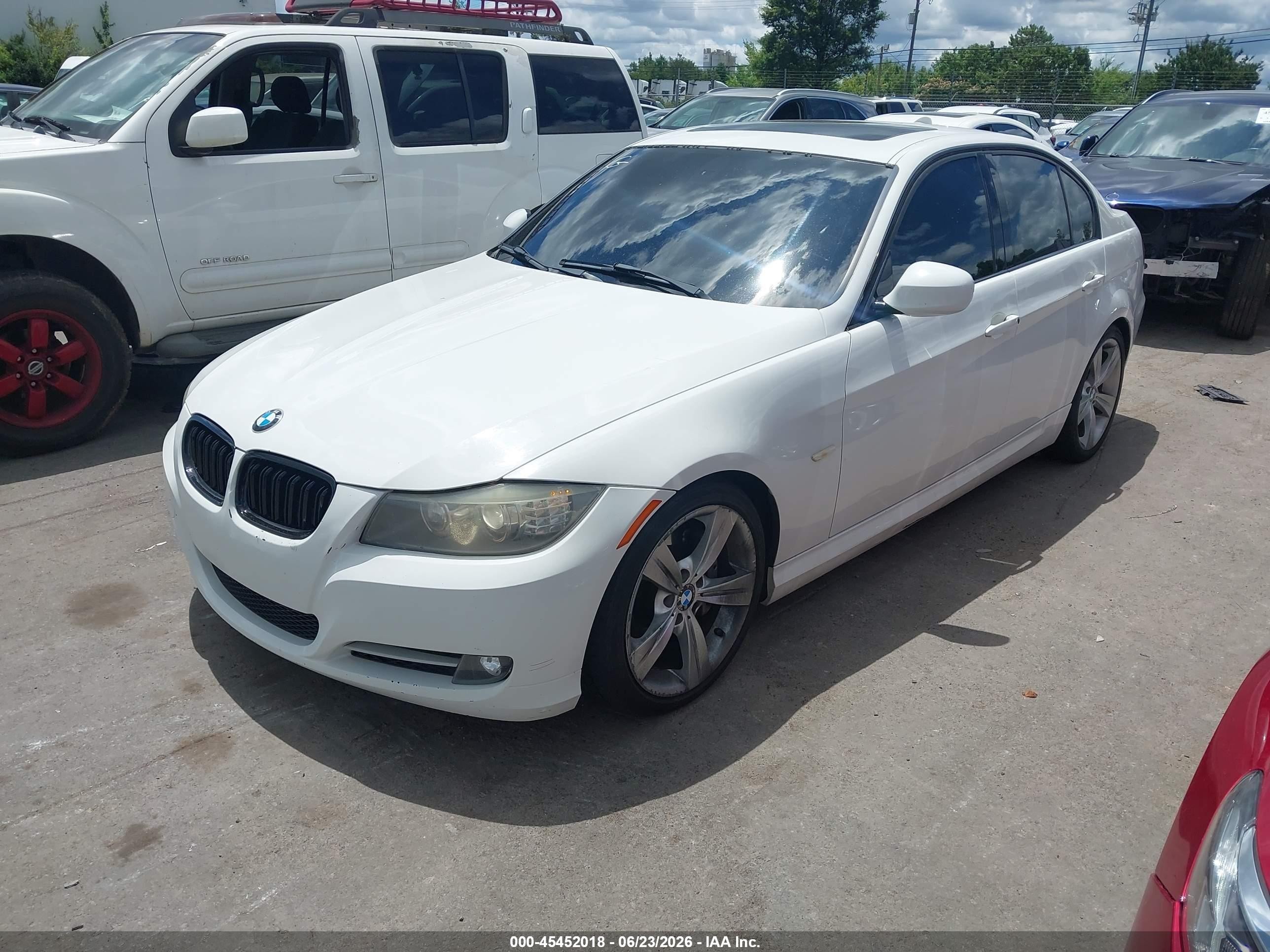 2011 Bmw 335i   Белый vin: WBAPM5C52BE576425