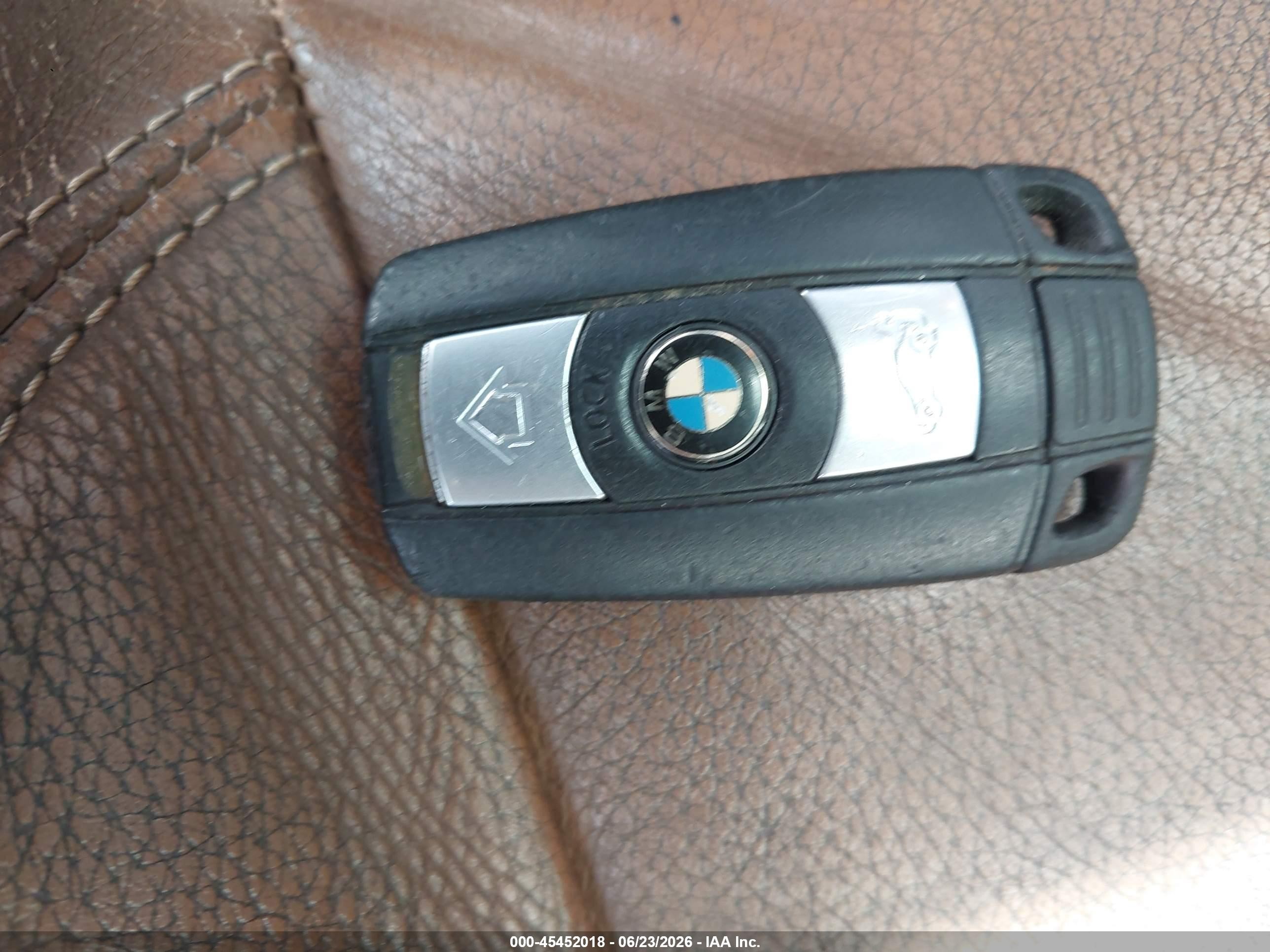 2011 Bmw 335i   Белый vin: WBAPM5C52BE576425