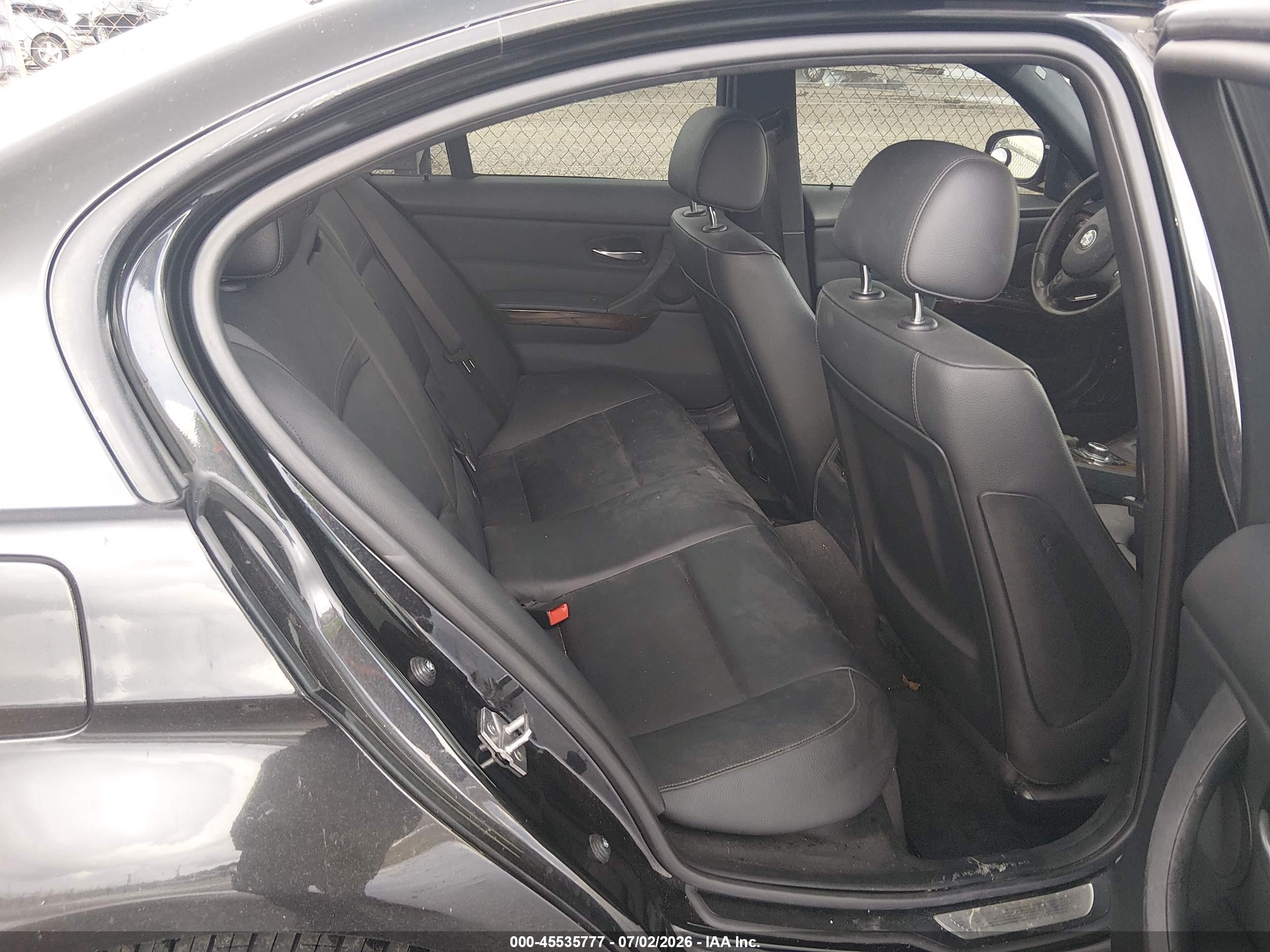 2011 Bmw 335i   Black vin: WBAPM5C57BE576033