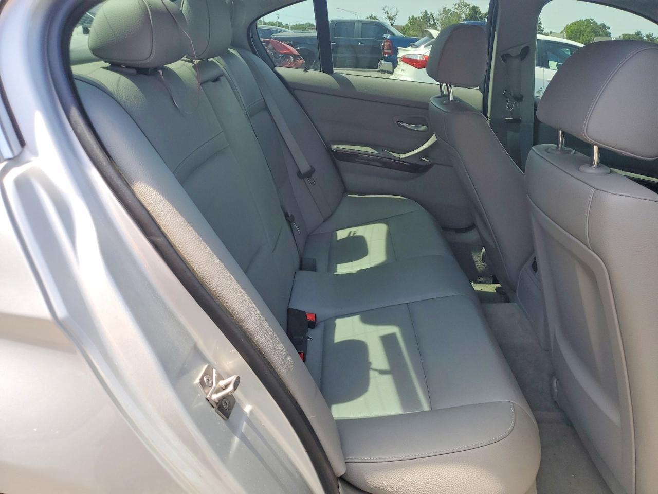 2011 Bmw 228 I Silver vin: WBAPM5C58BE575960