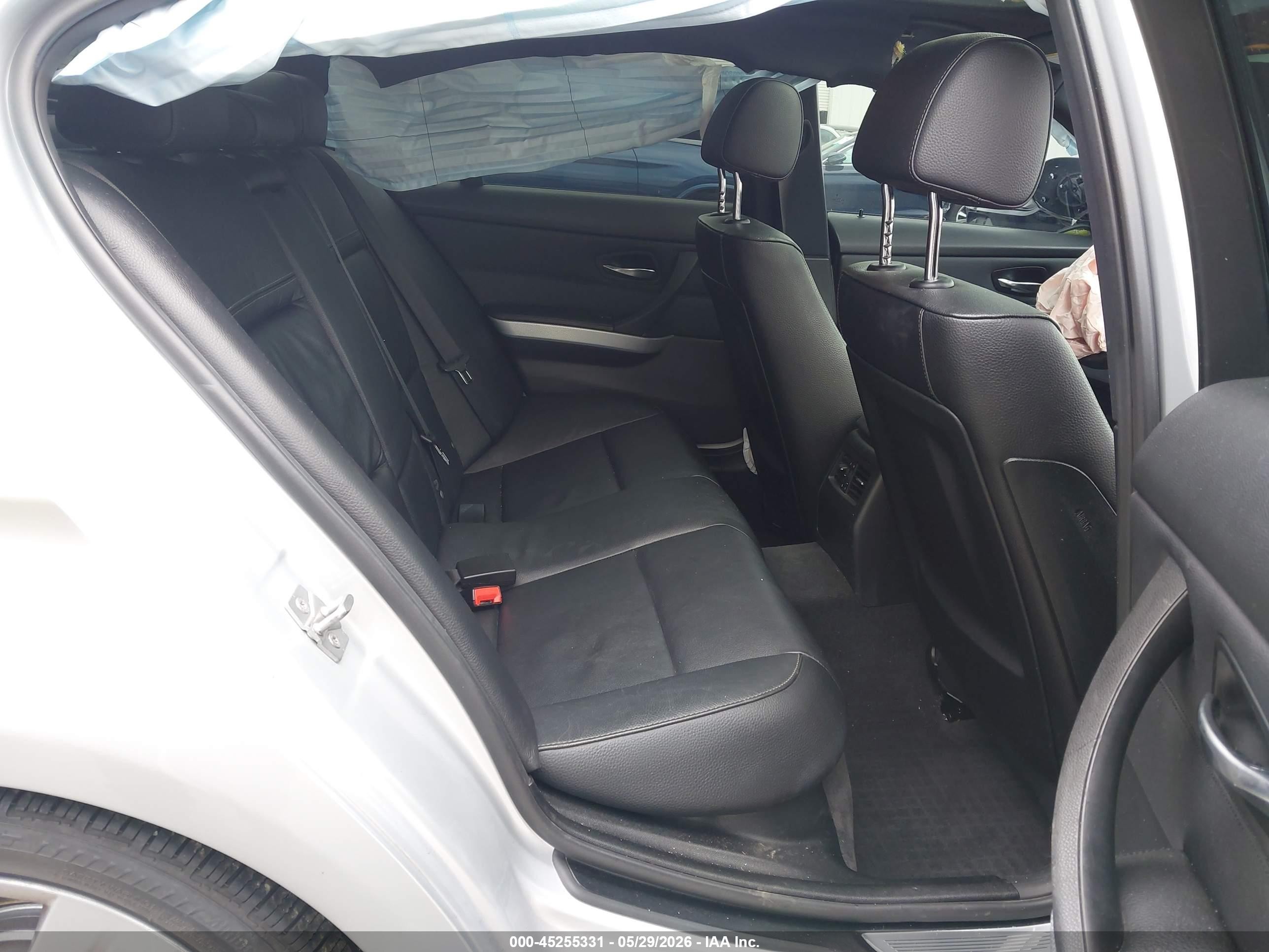 2011 Bmw 335i   Silver vin: WBAPM5G50BNN01118