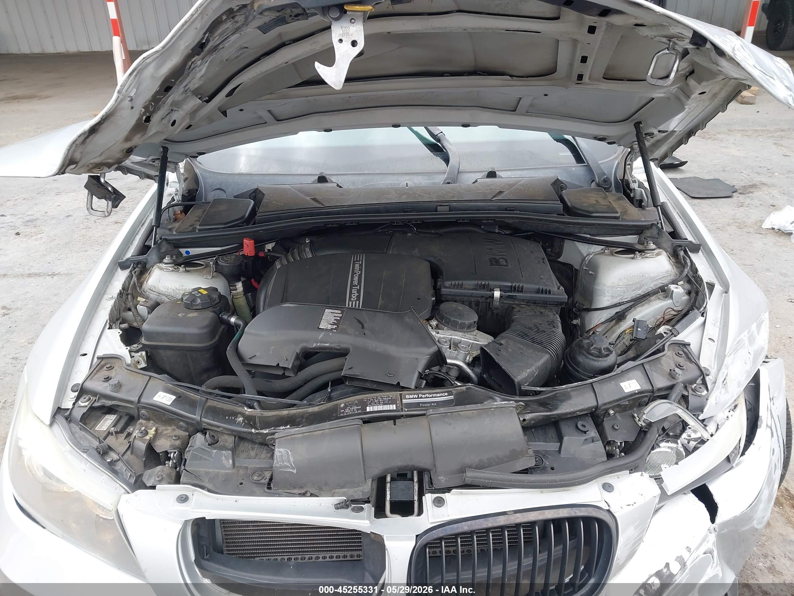 2011 Bmw 335i   Silver vin: WBAPM5G50BNN01118