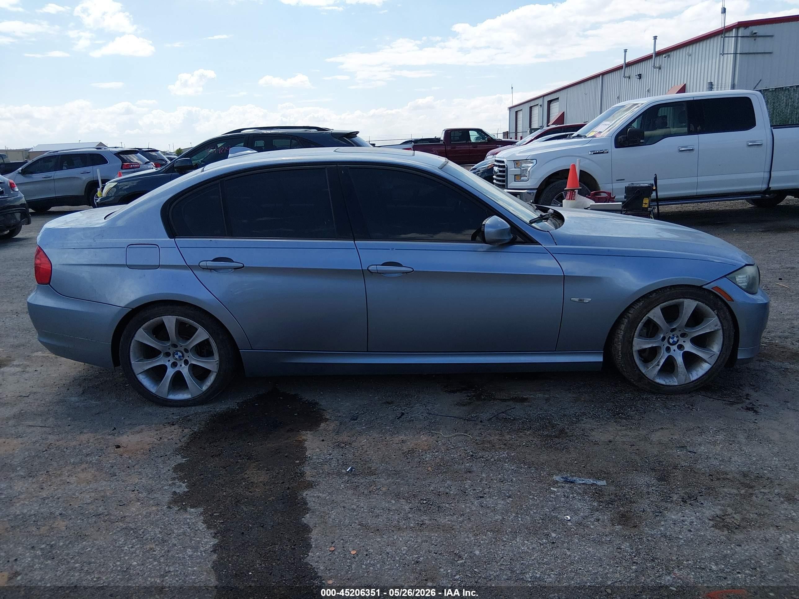 2011 Bmw 335i   Blue vin: WBAPM5G51BNN00365