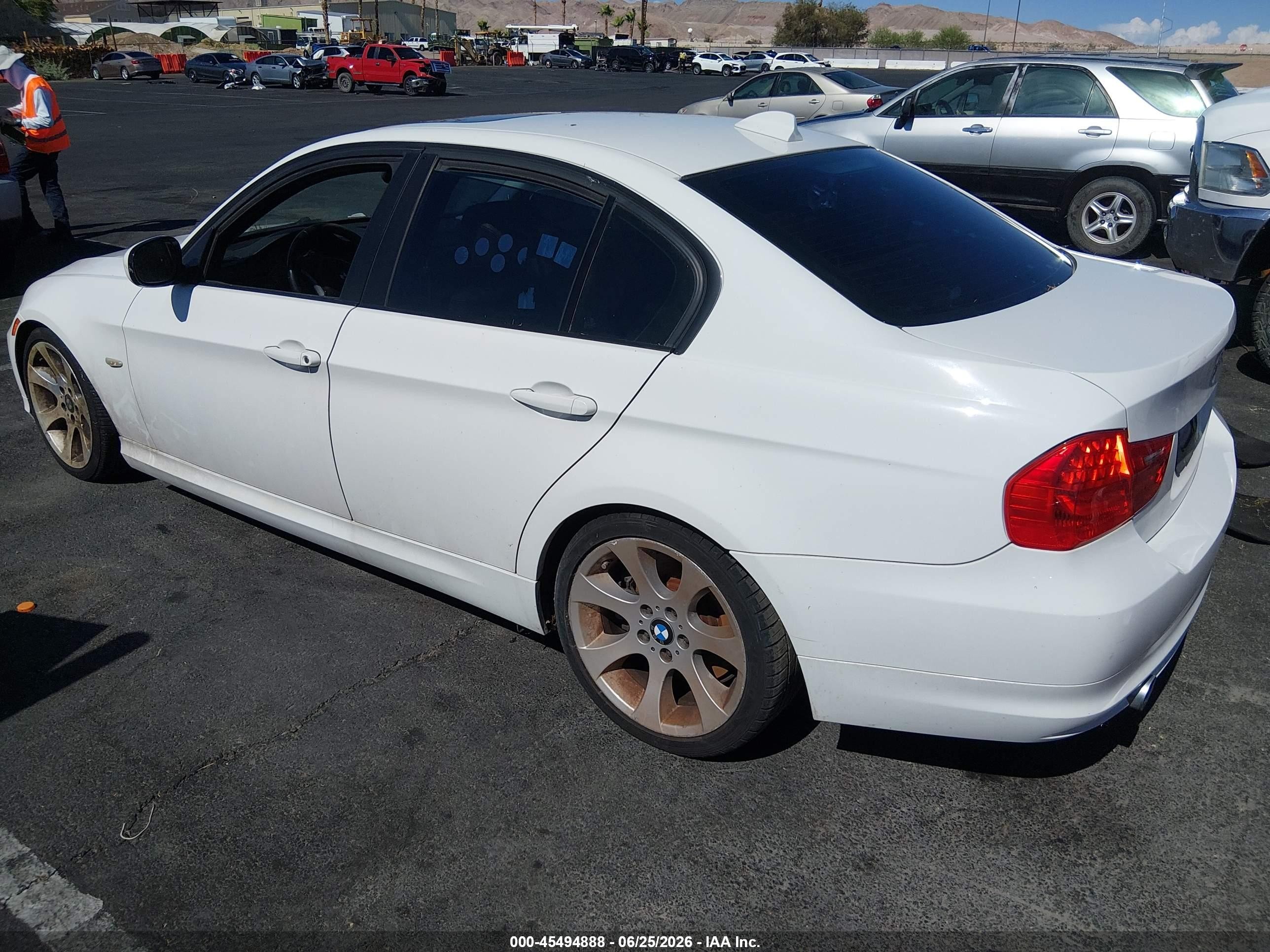 2009 Bmw 335i   White vin: WBAPM77589NL86709