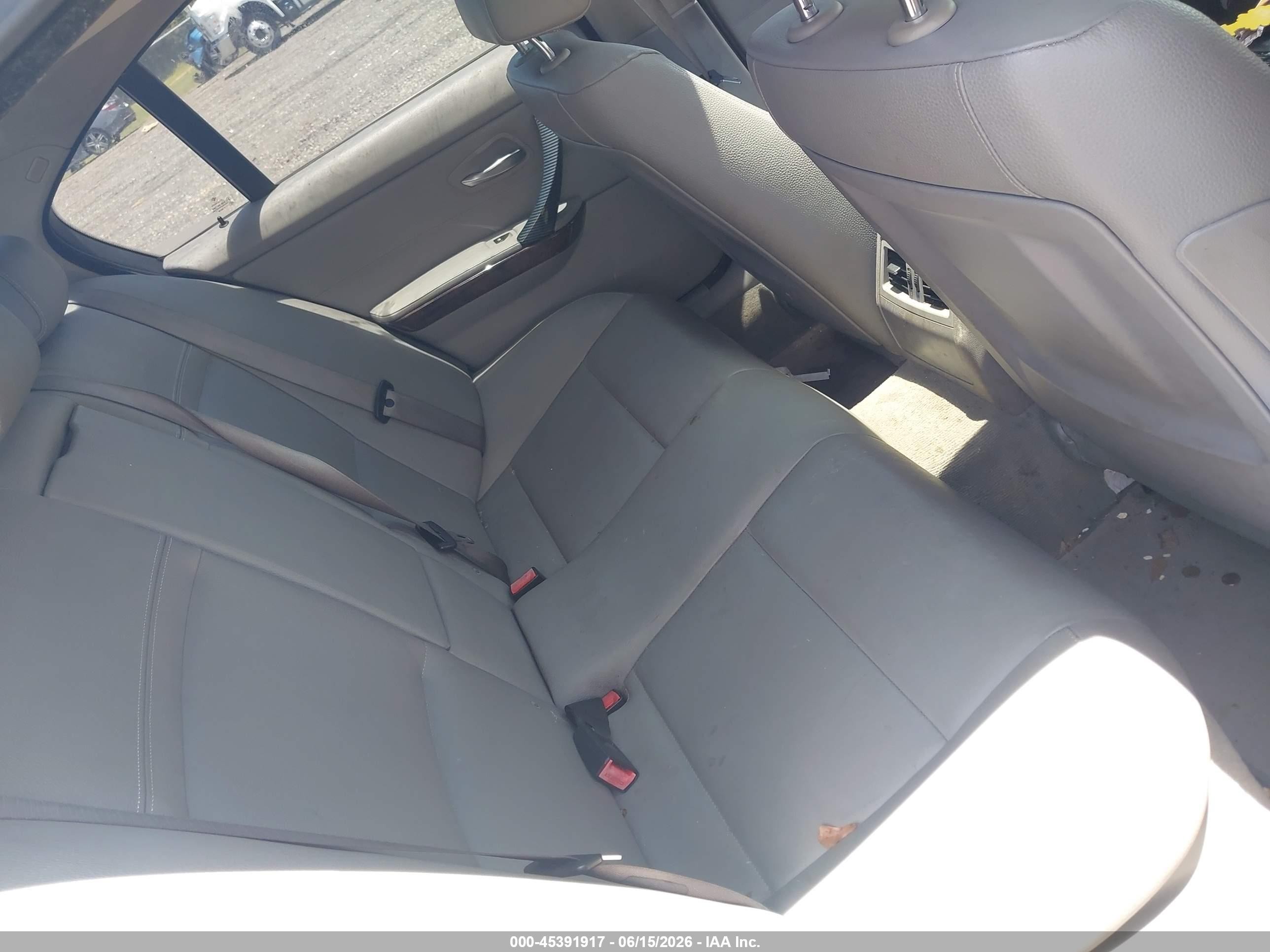 2010 Bmw 335i   Silver vin: WBAPM7C59AE192135