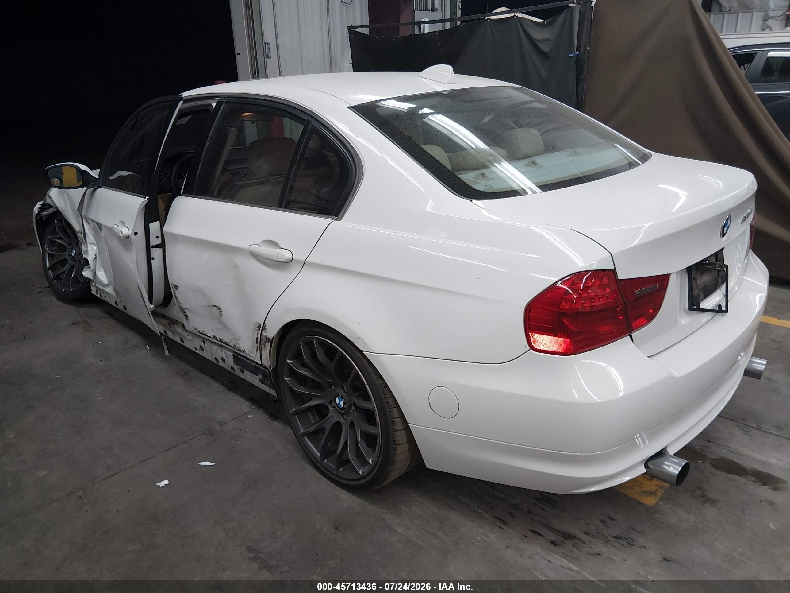 2009 Bmw 335d   White vin: WBAPN73509A265229