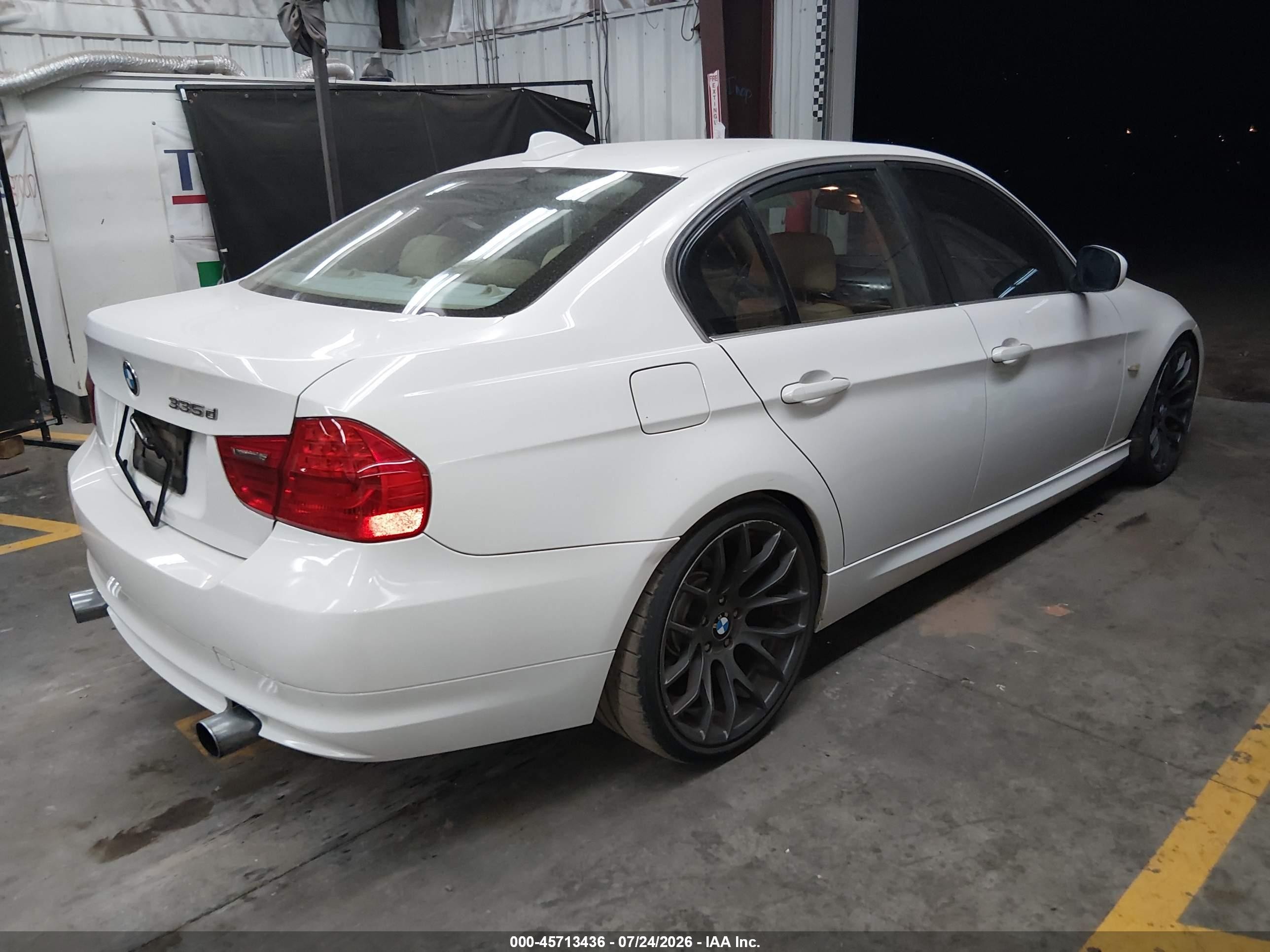 2009 Bmw 335d   White vin: WBAPN73509A265229