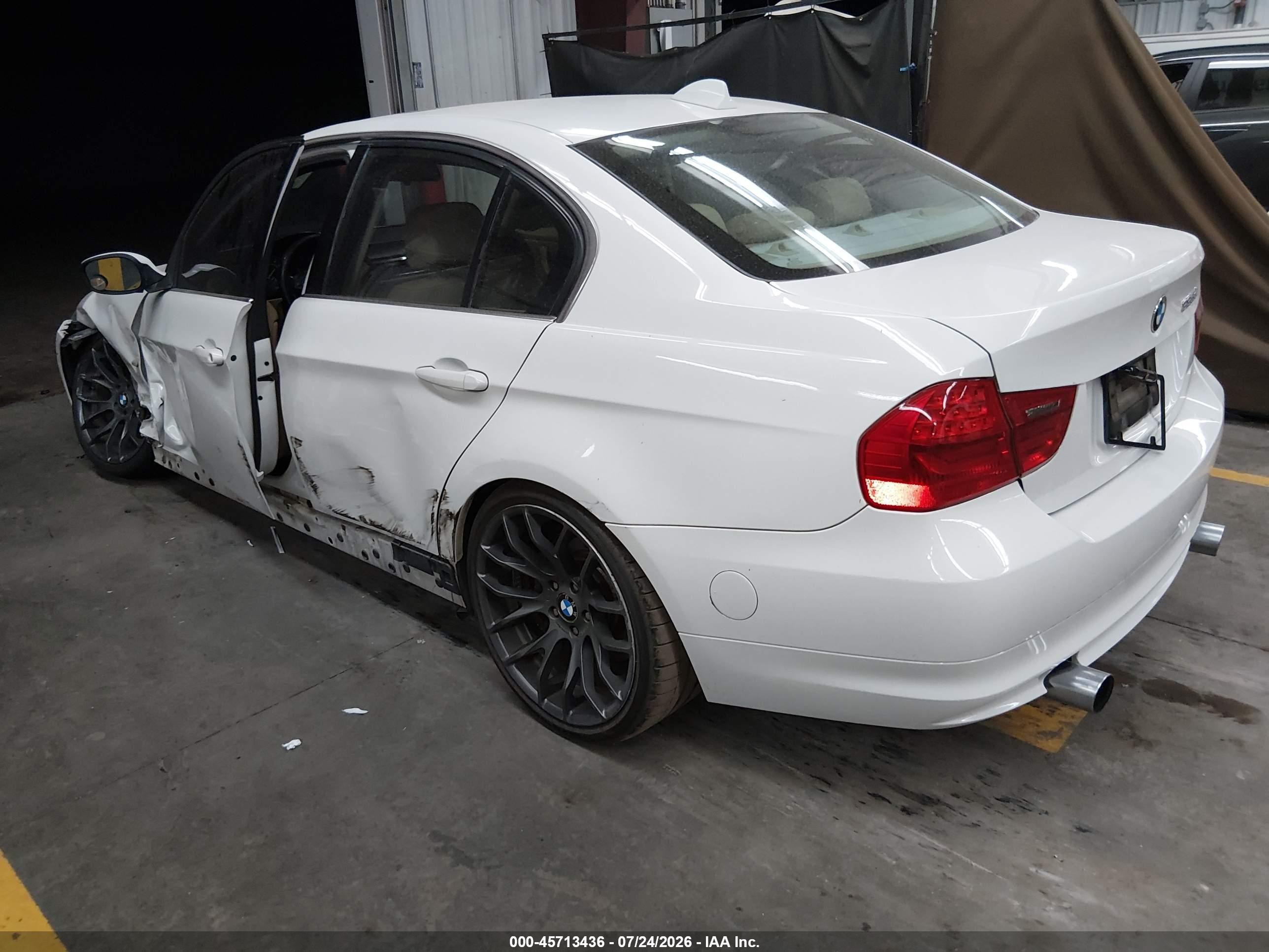2009 Bmw 335d   White vin: WBAPN73509A265229