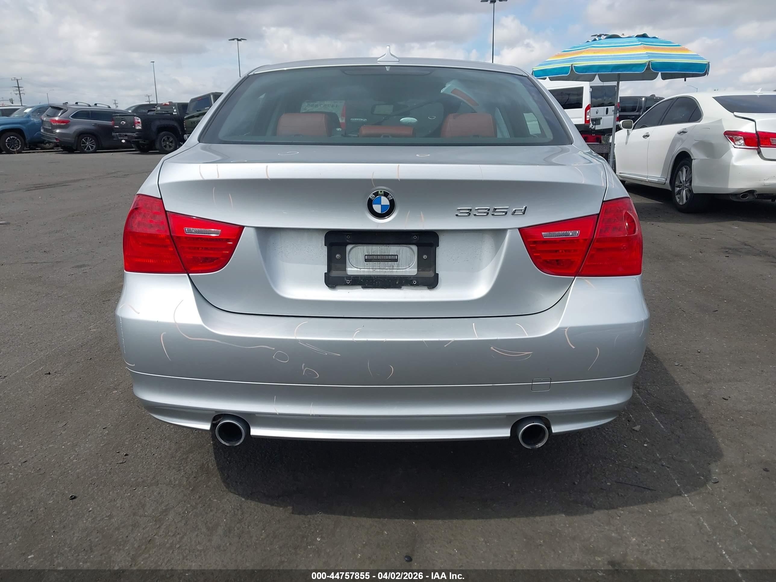 2011 Bmw 335d   Silver vin: WBAPN7C50BA948084