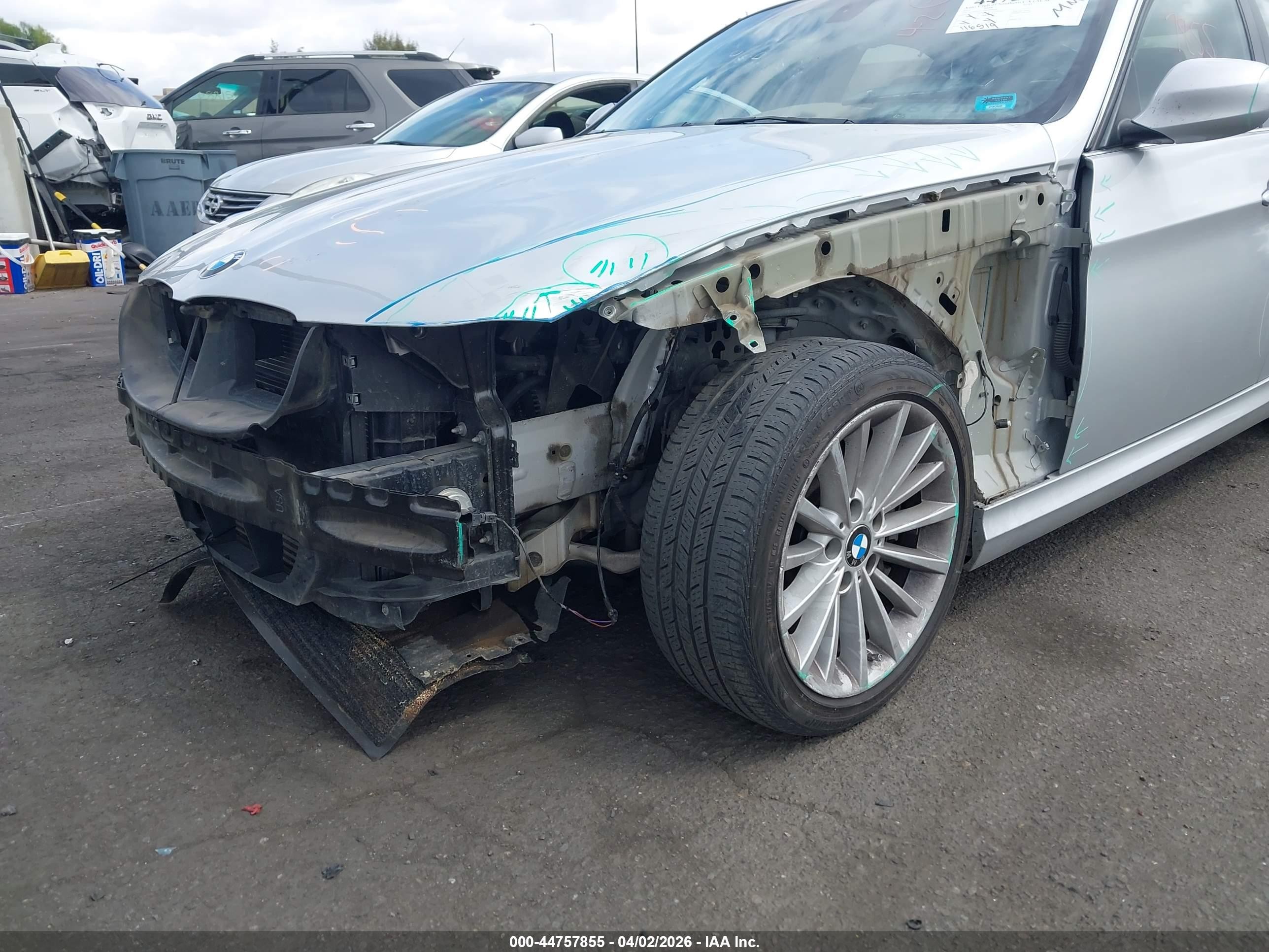 2011 Bmw 335d   Silver vin: WBAPN7C50BA948084