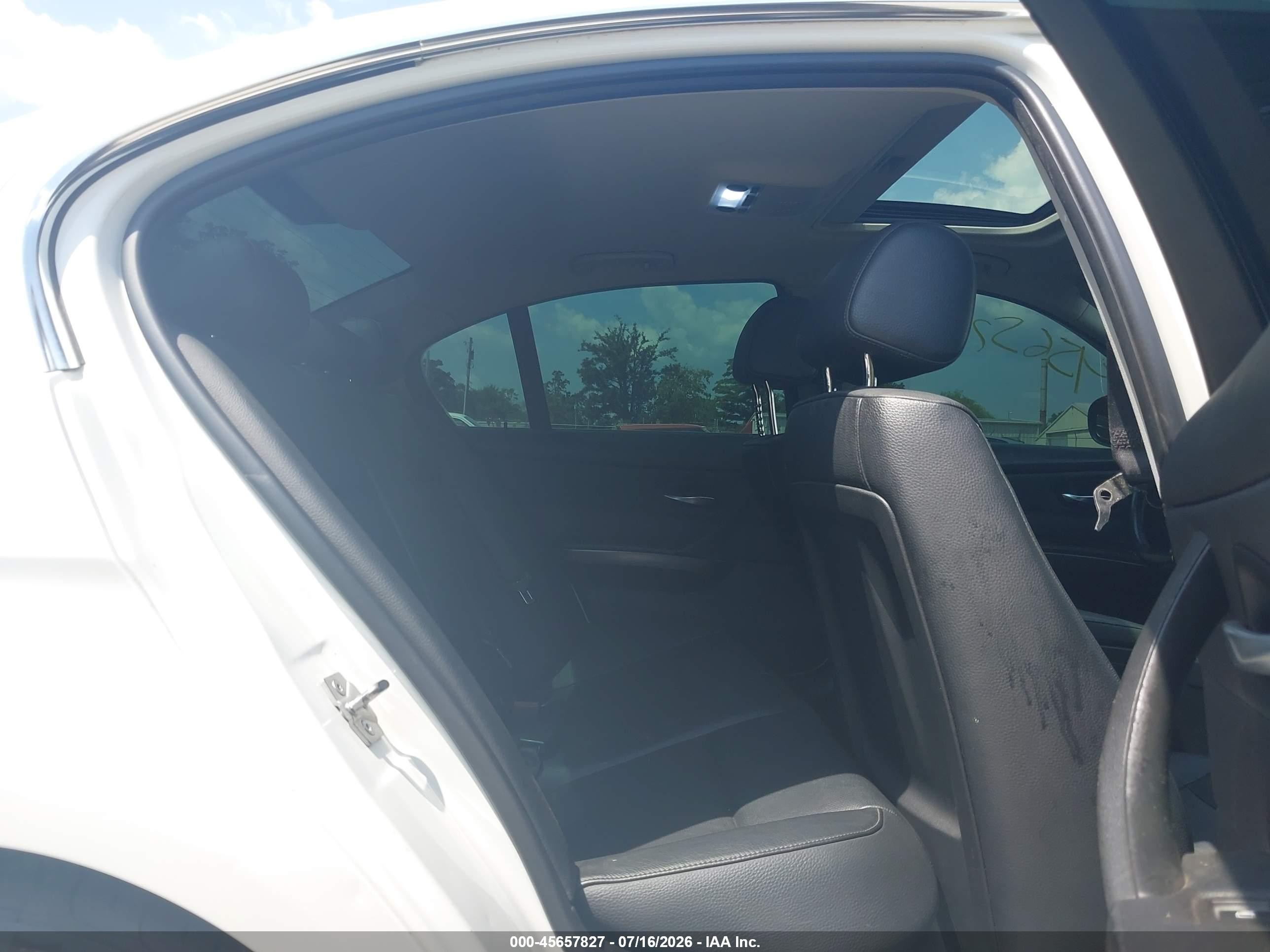 2011 Bmw 335d   Белый vin: WBAPN7C55BA781348