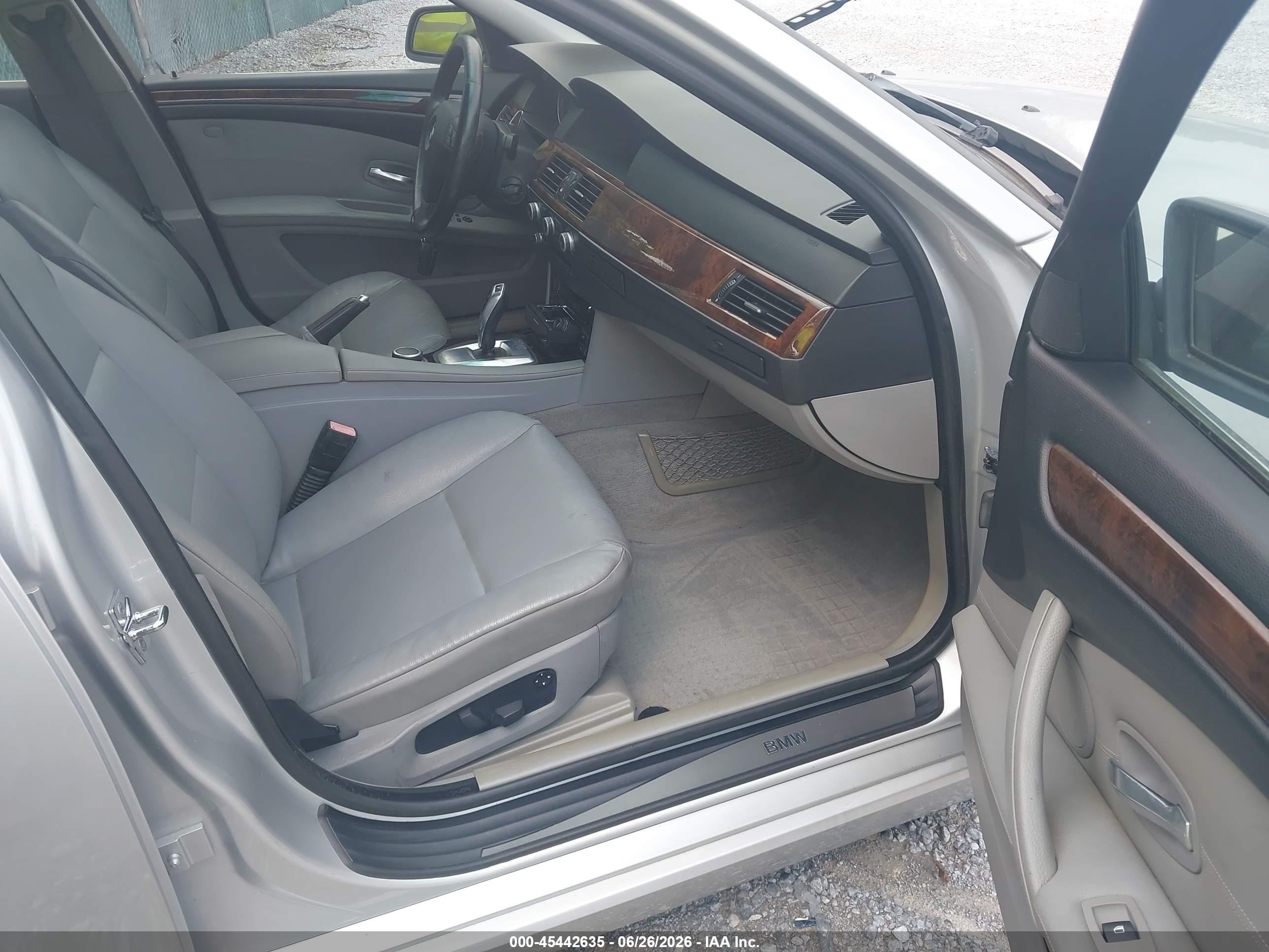 2008 Bmw 535xi Серебряный vin: WBAPT73518CX00641