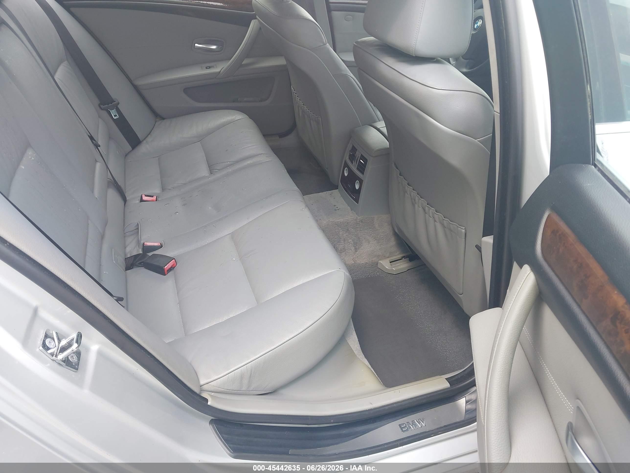 2008 Bmw 535xi Серебряный vin: WBAPT73518CX00641