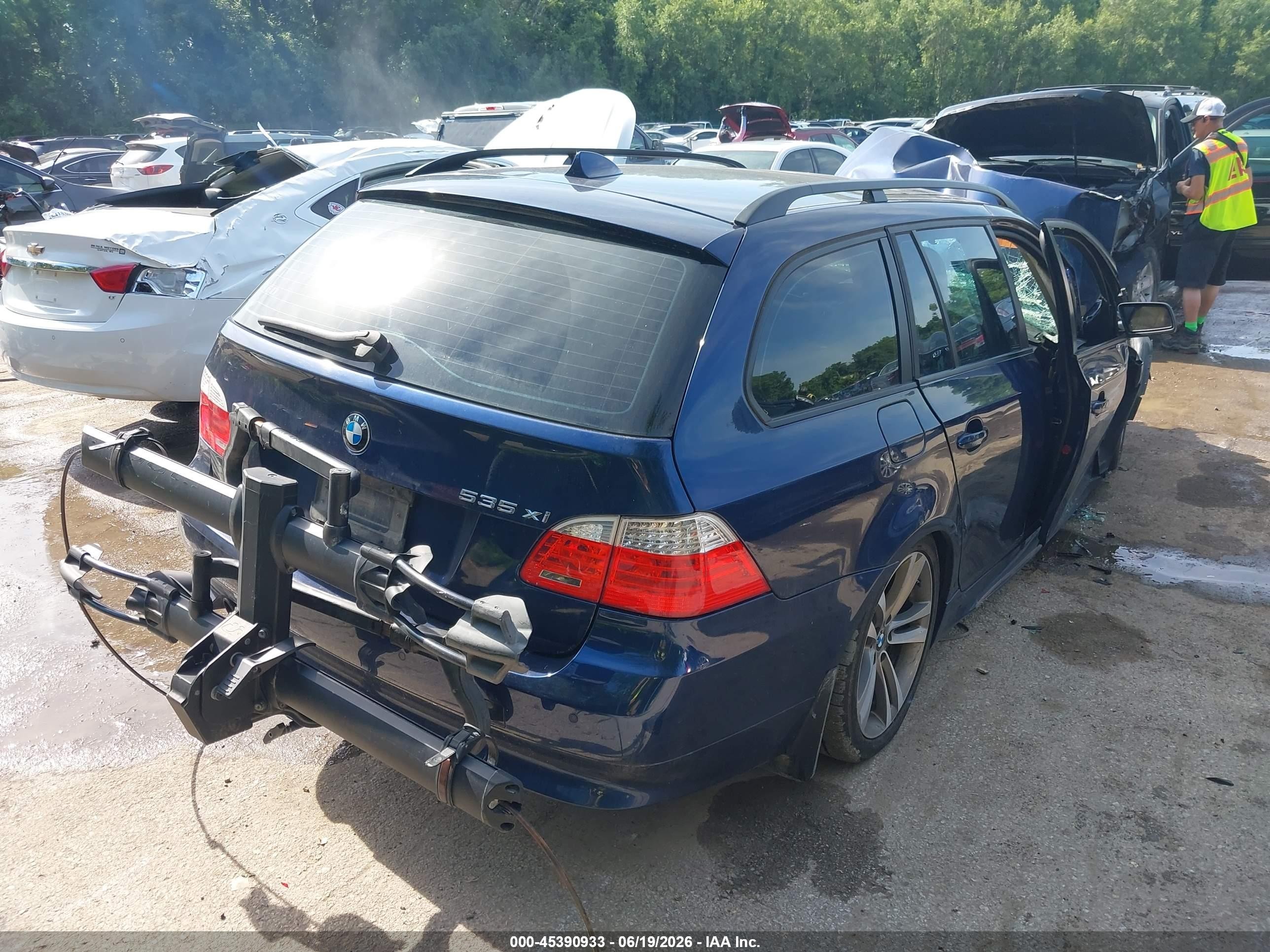 2008 Bmw 535xi   Dark Blue vin: WBAPT73538CX02259